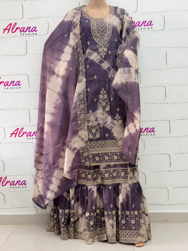 RUHEENA FARSHI LAHENGA SUIT