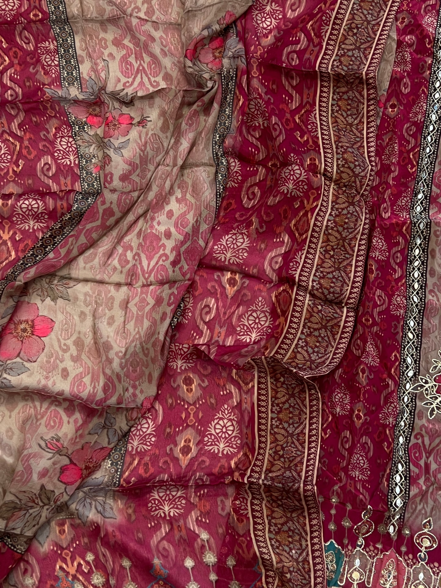 RAHI CREPE READYMADE SUIT Q