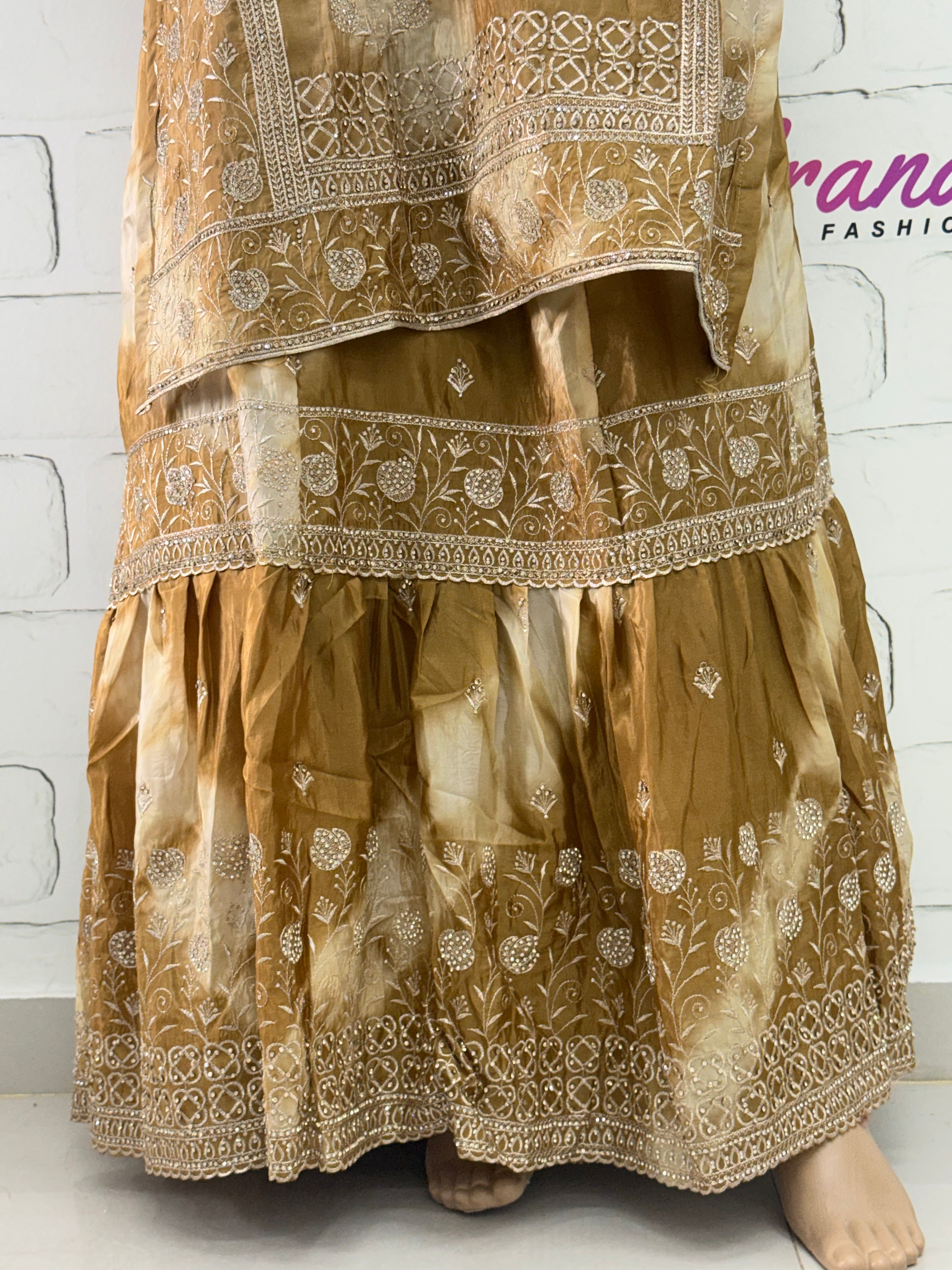 RUHEENA FARSHI LAHENGA SUIT 12