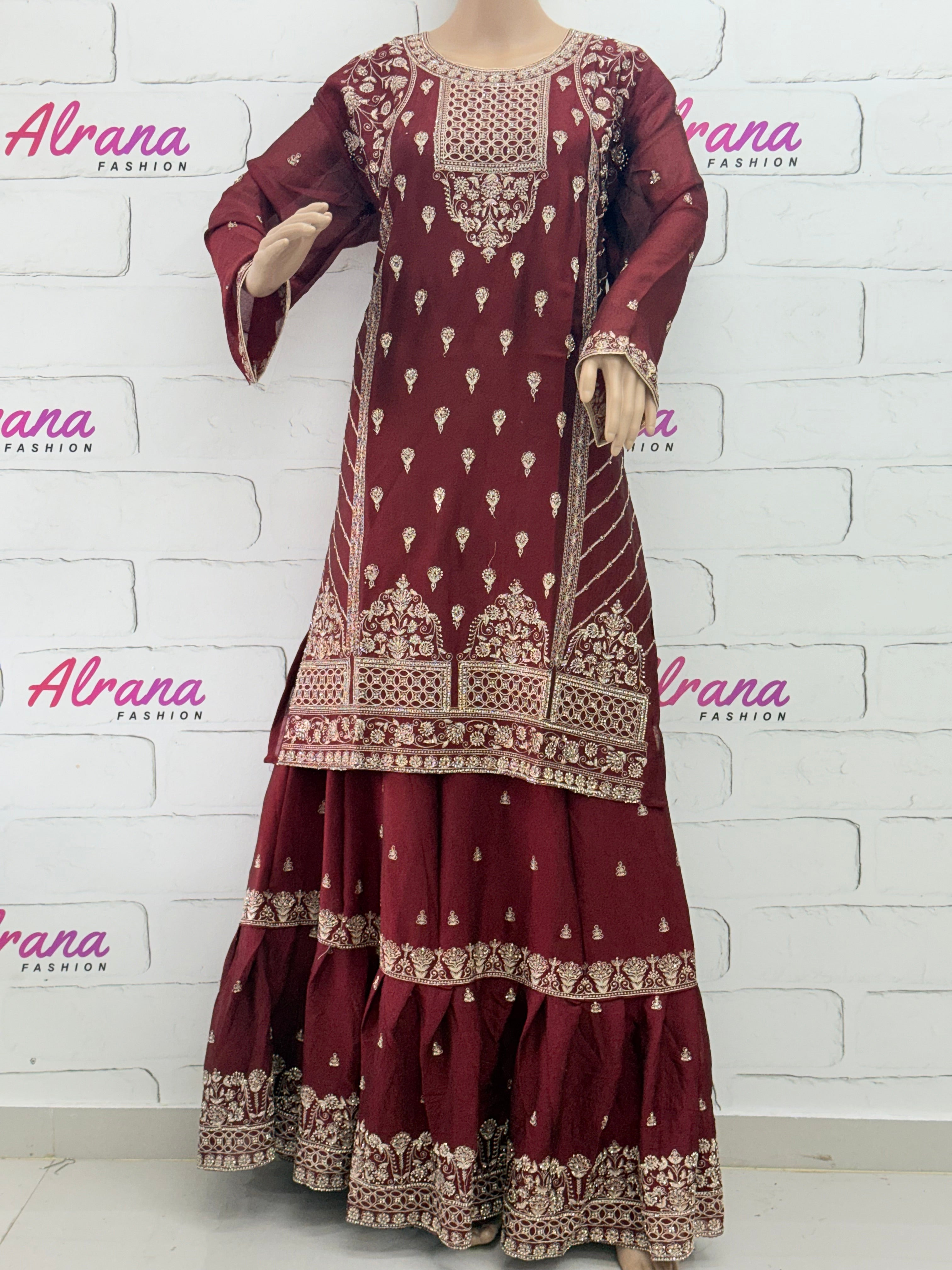 RUHEENA FARSHI LAHENGA SUIT 14 Q