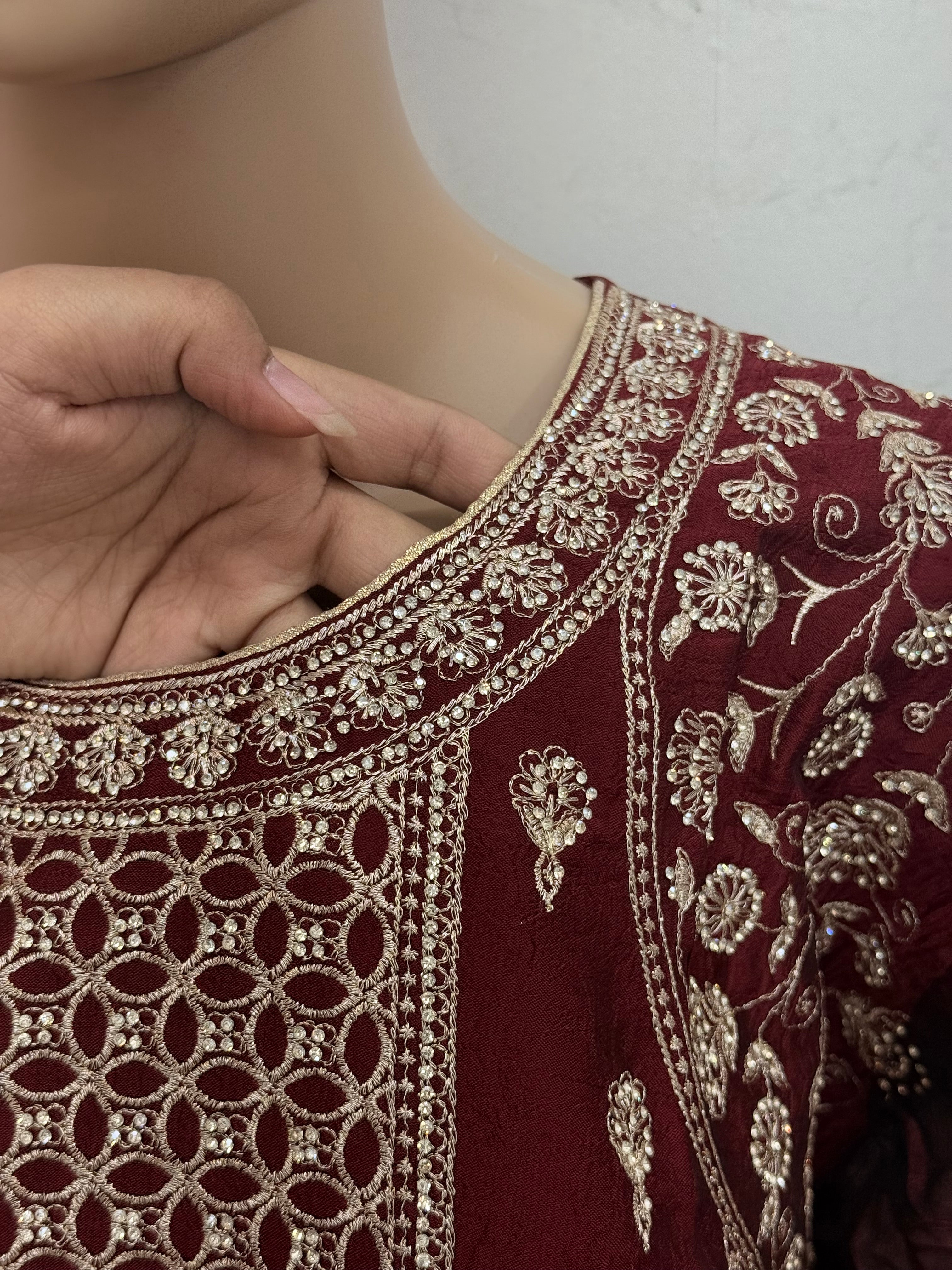 RUHEENA FARSHI LAHENGA SUIT 14 Q