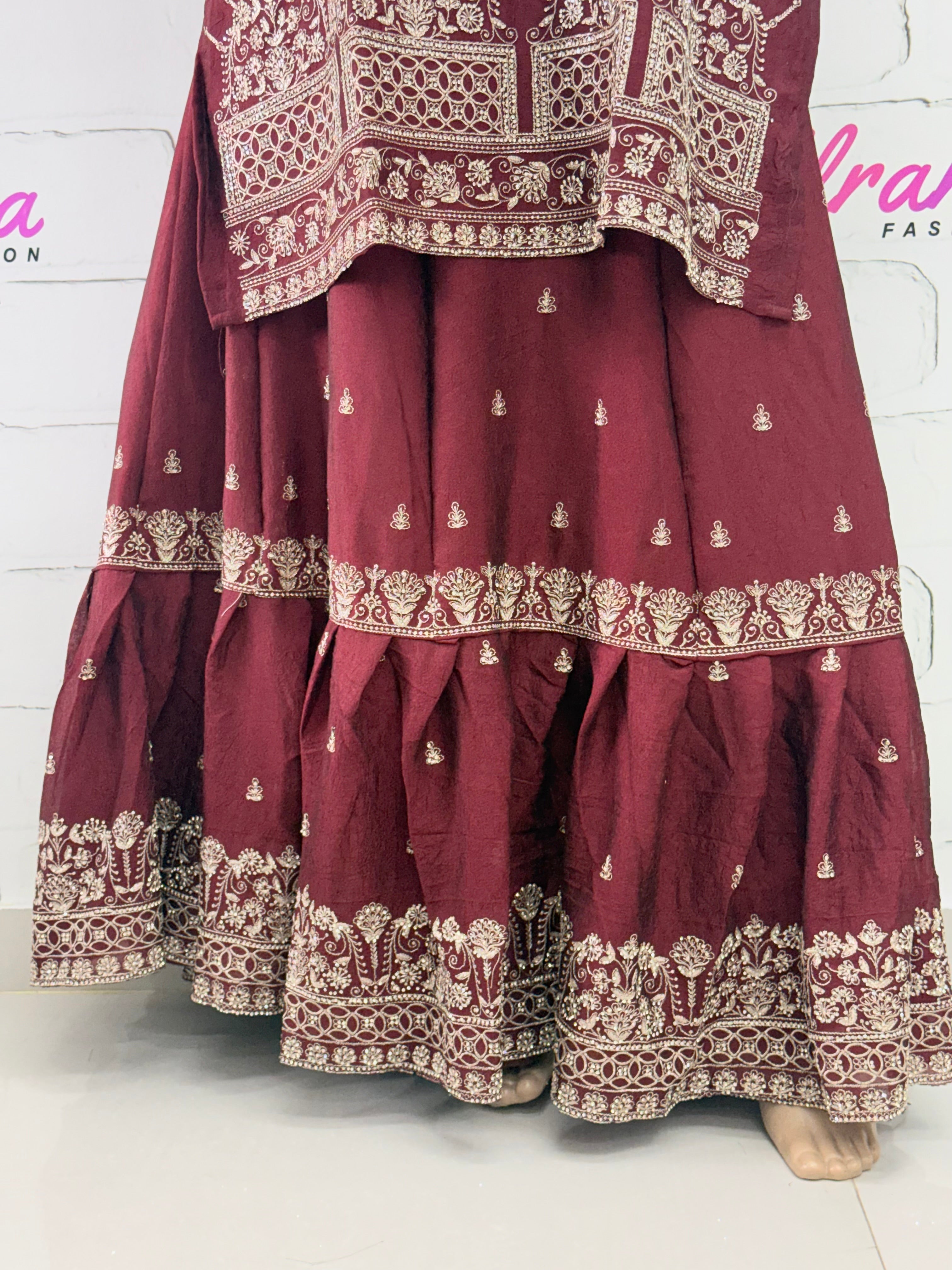RUHEENA FARSHI LAHENGA SUIT 14 Q