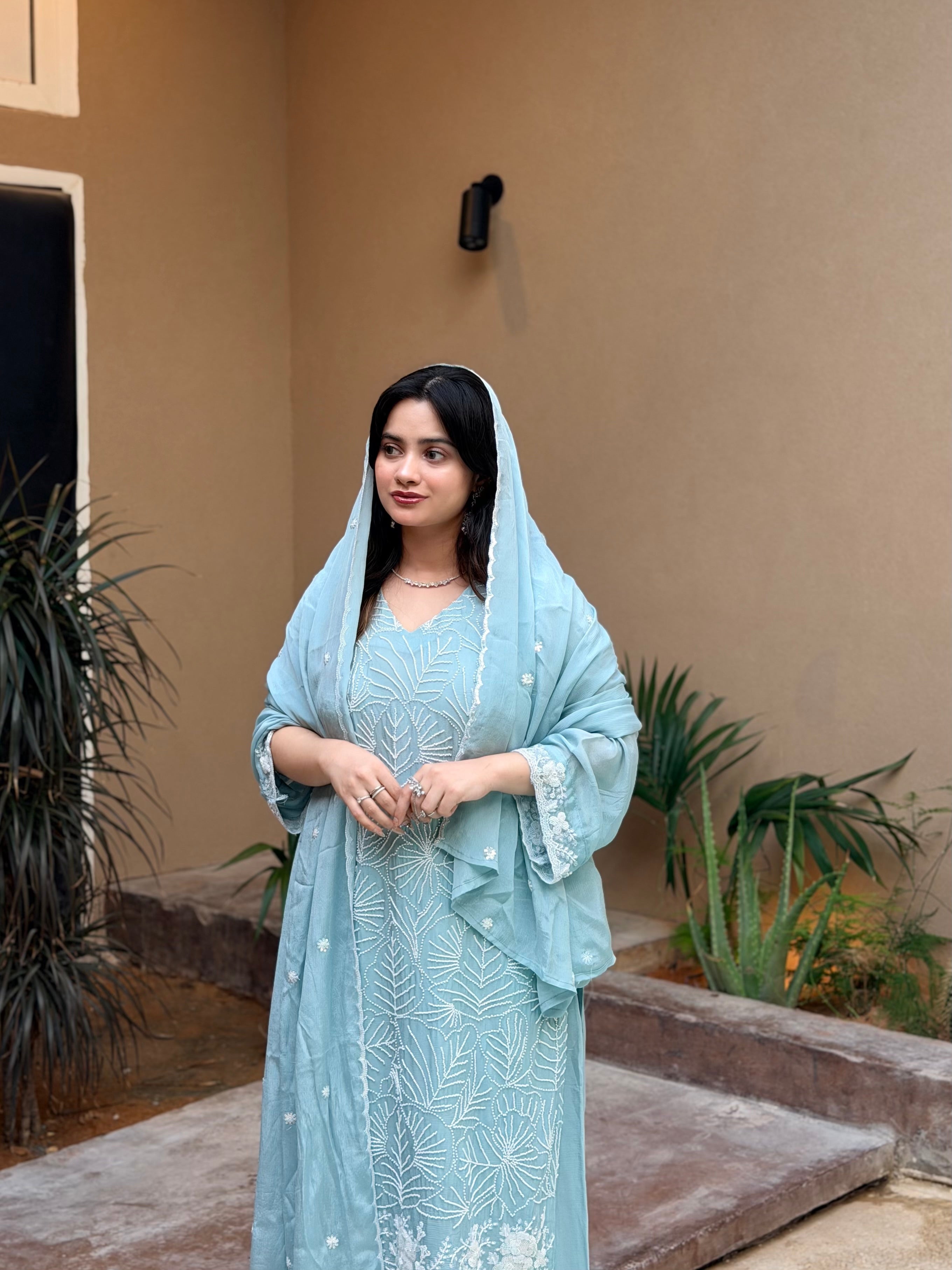 PARO SHIFFON HANDWORK SUIT 21 Q