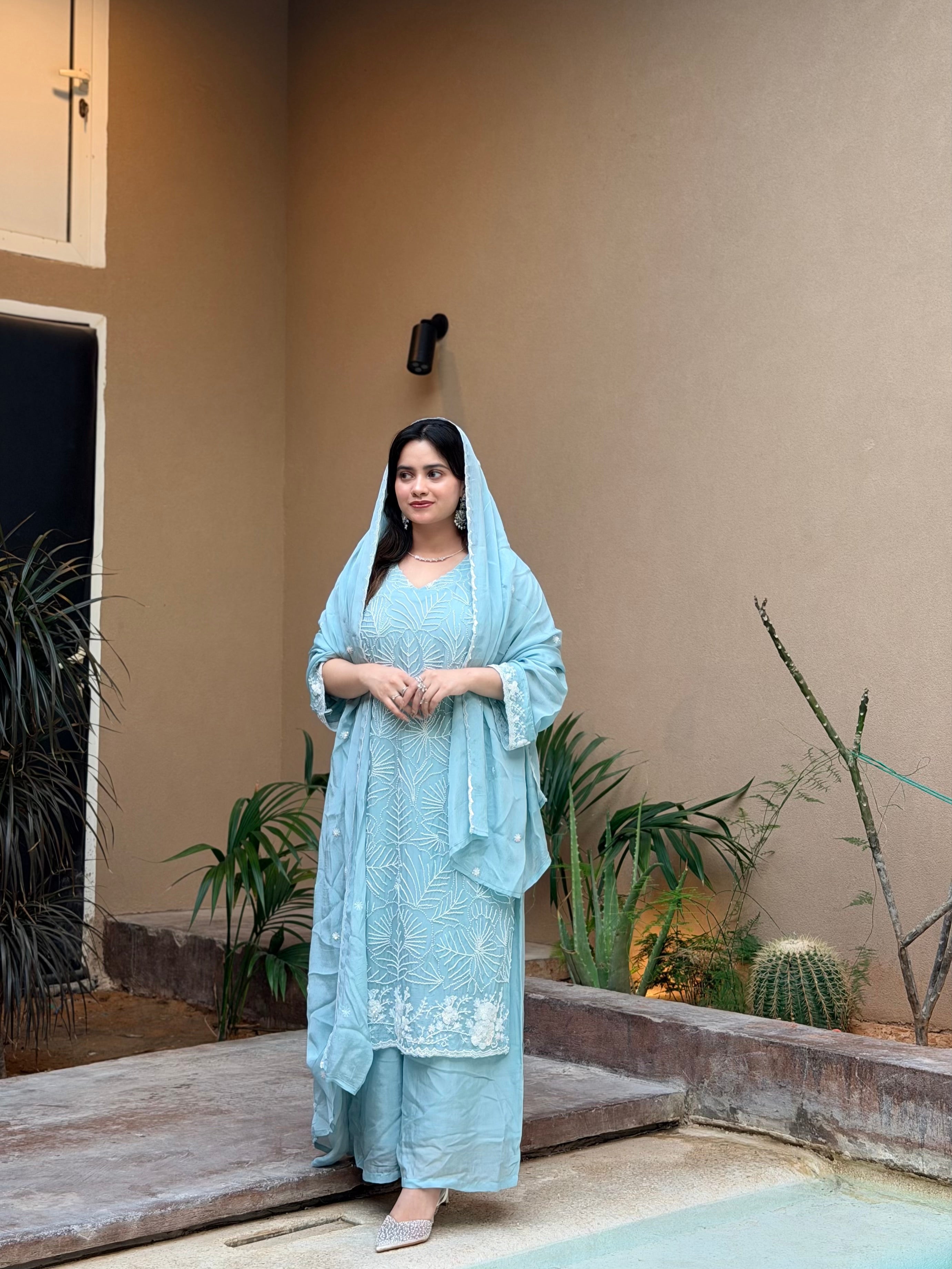 PARO SHIFFON HANDWORK SUIT 21 Q