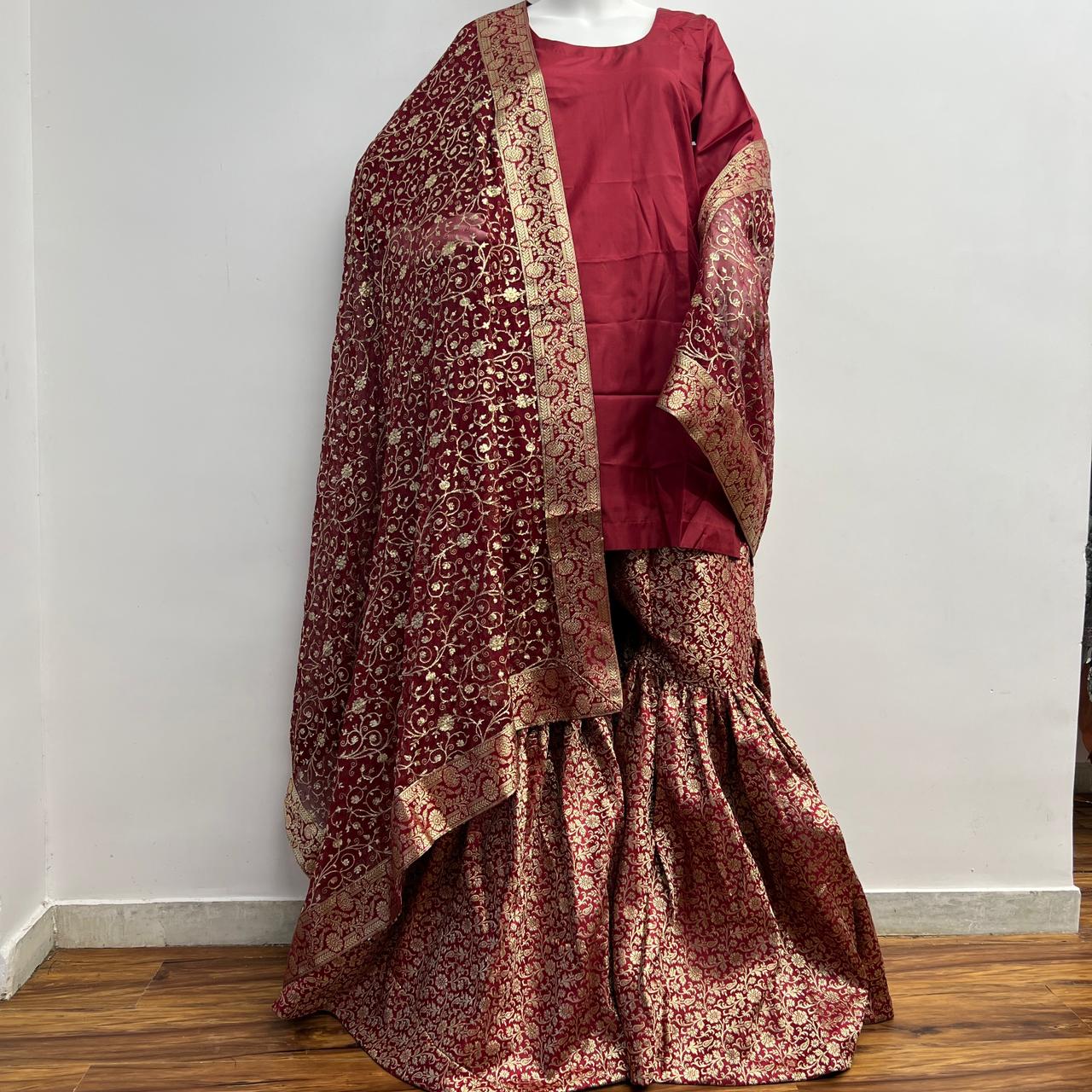 SABA MAROON KINKHAAB GARARA