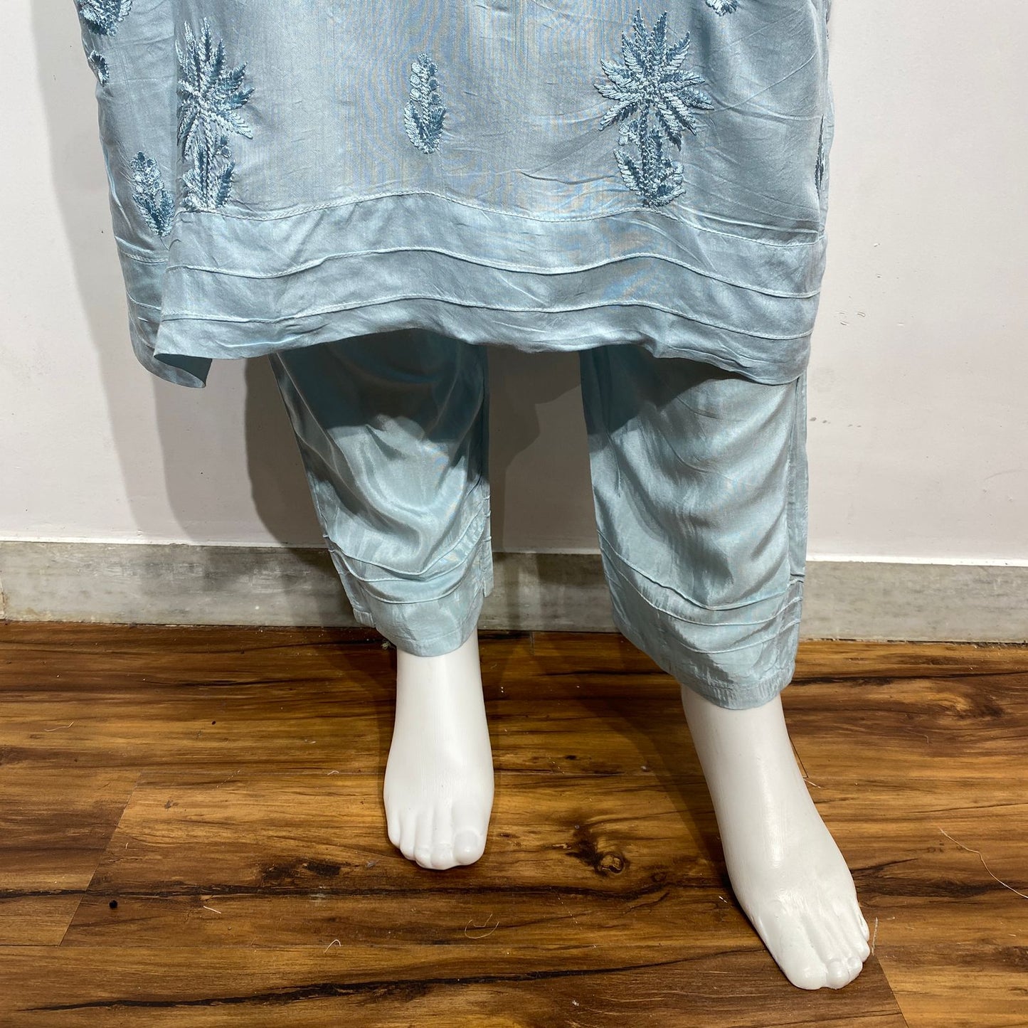 MUSLIN READYMADE SUIT