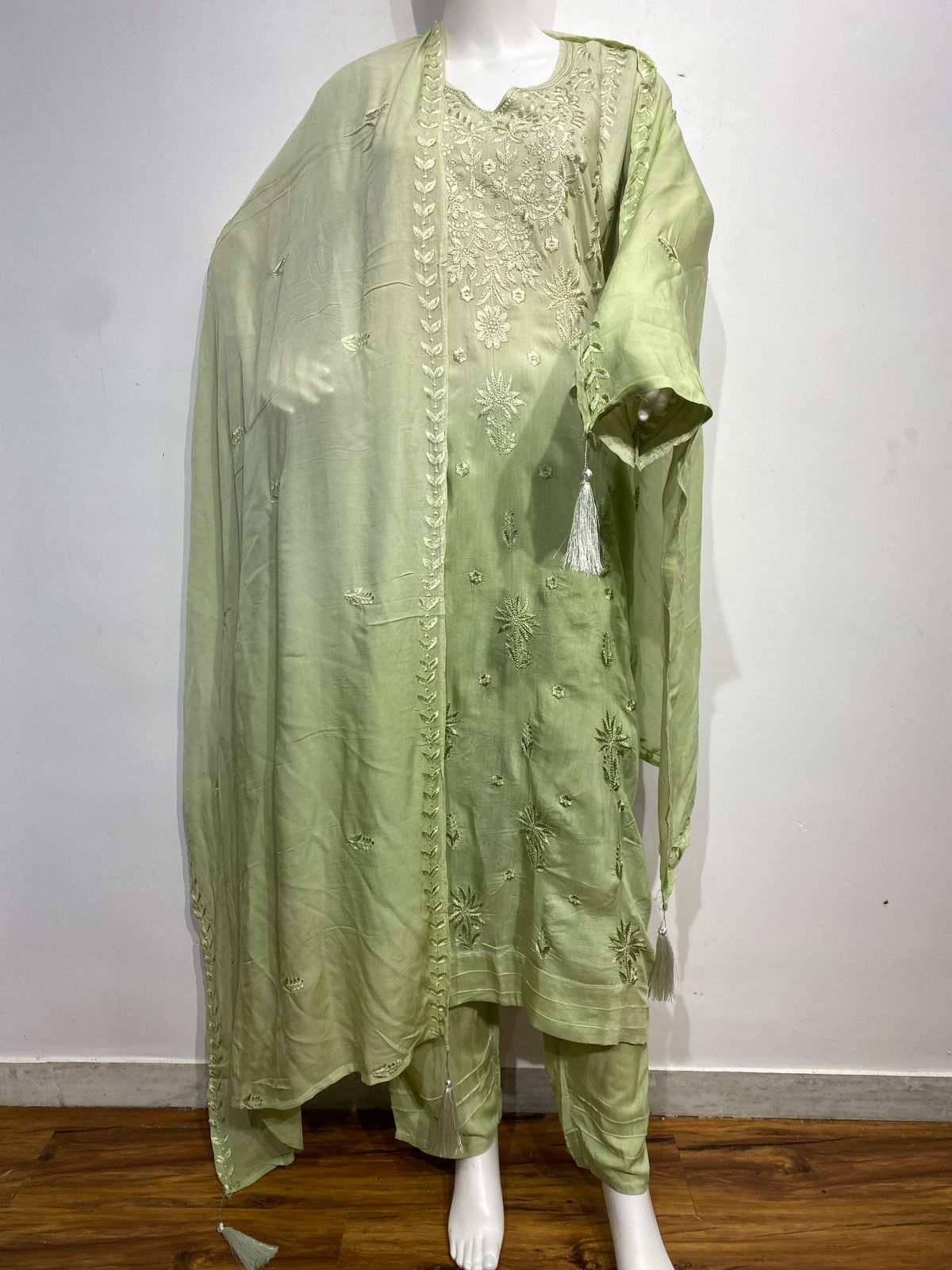 GREEN MUSLIN READYMADE SUIT