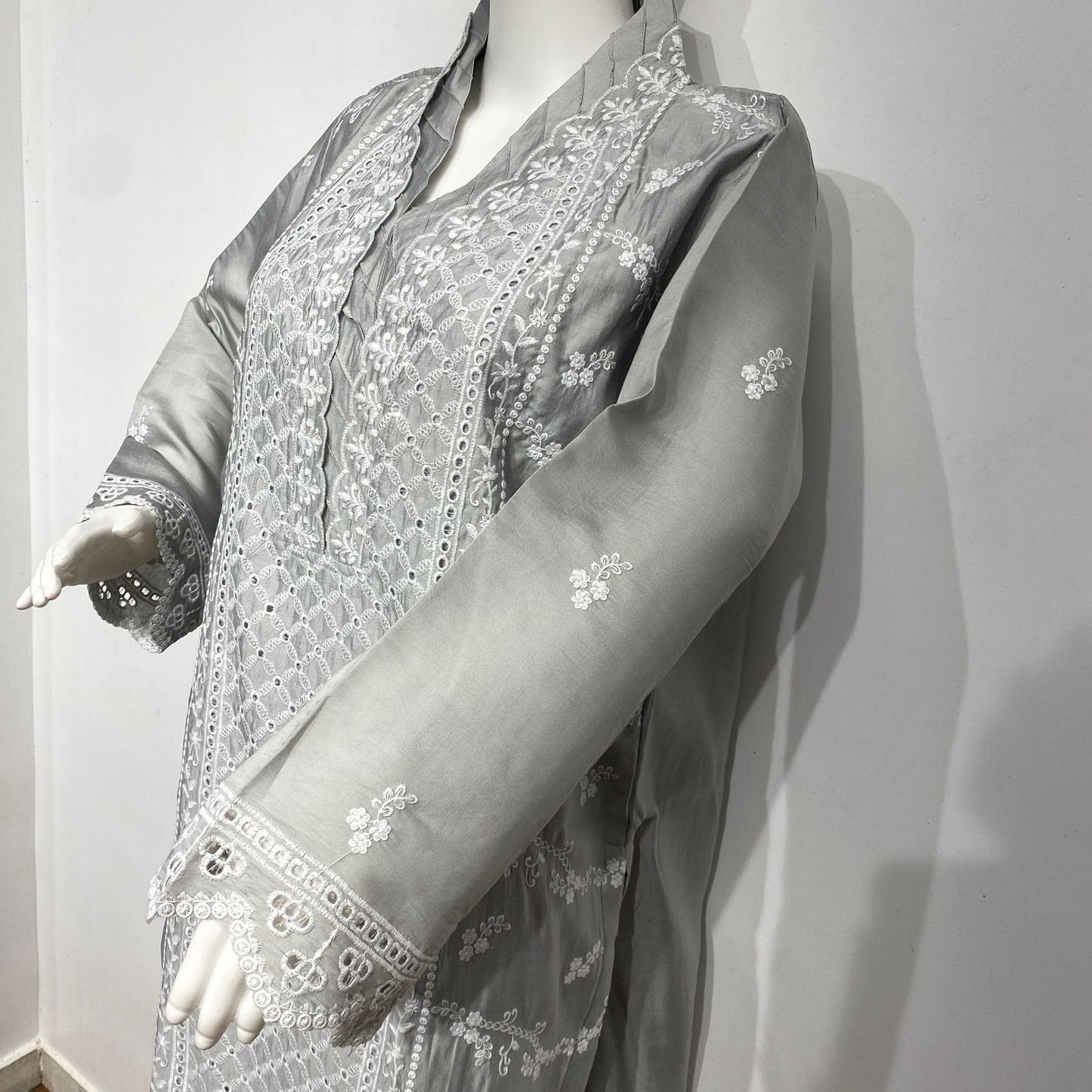 GREY MUSLIN READY MADE SUIT