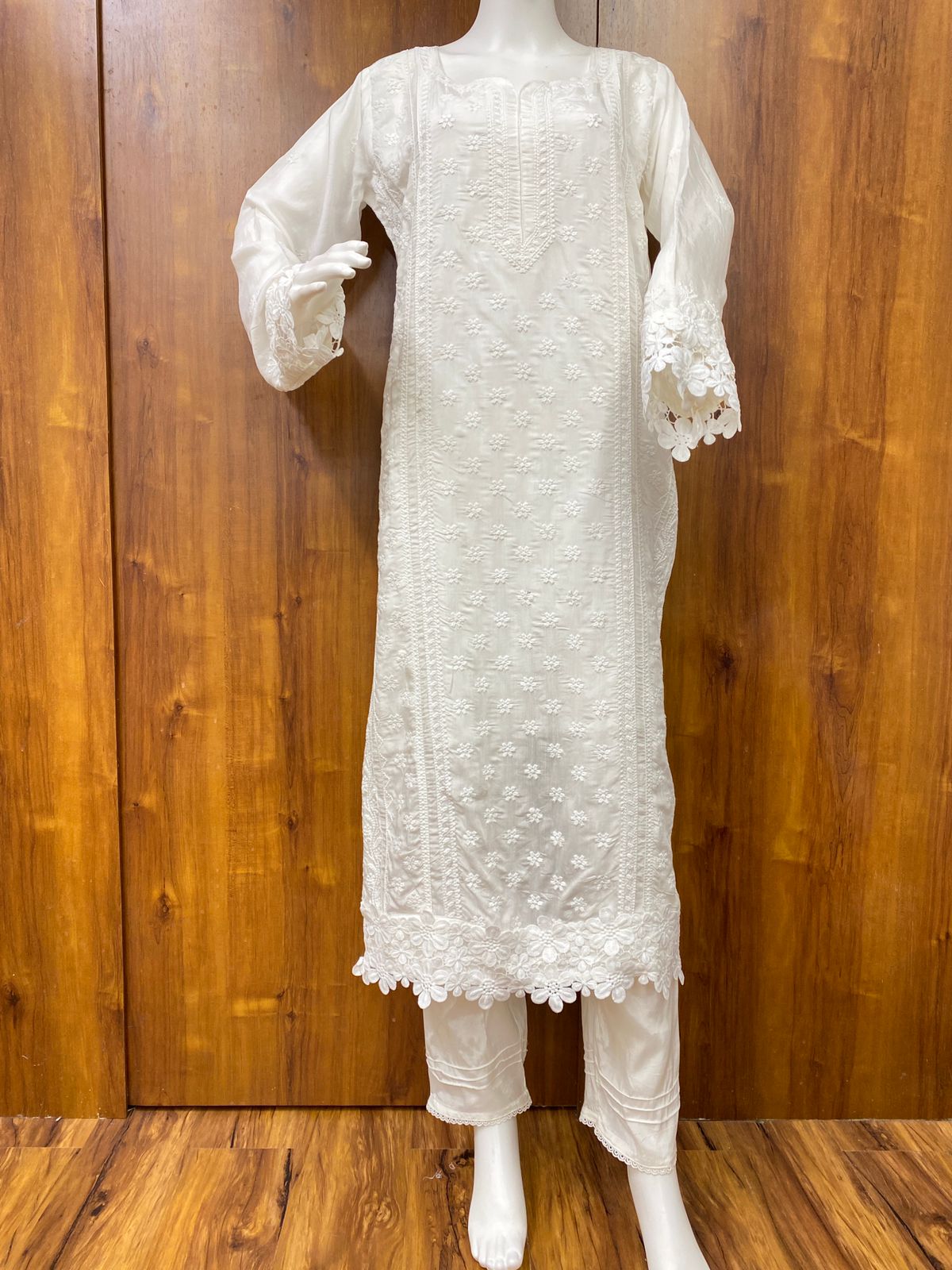 WHITE LACE  MUSLIN READYMADE SUIT