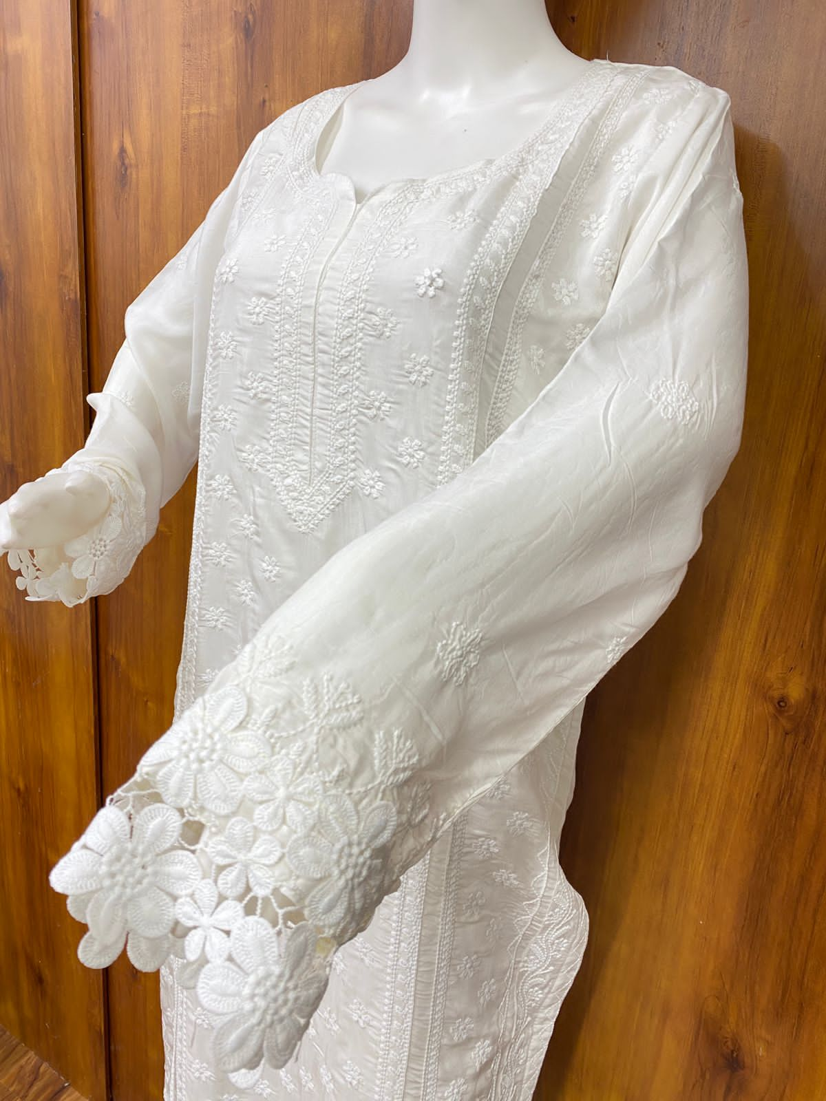 WHITE LACE  MUSLIN READYMADE SUIT