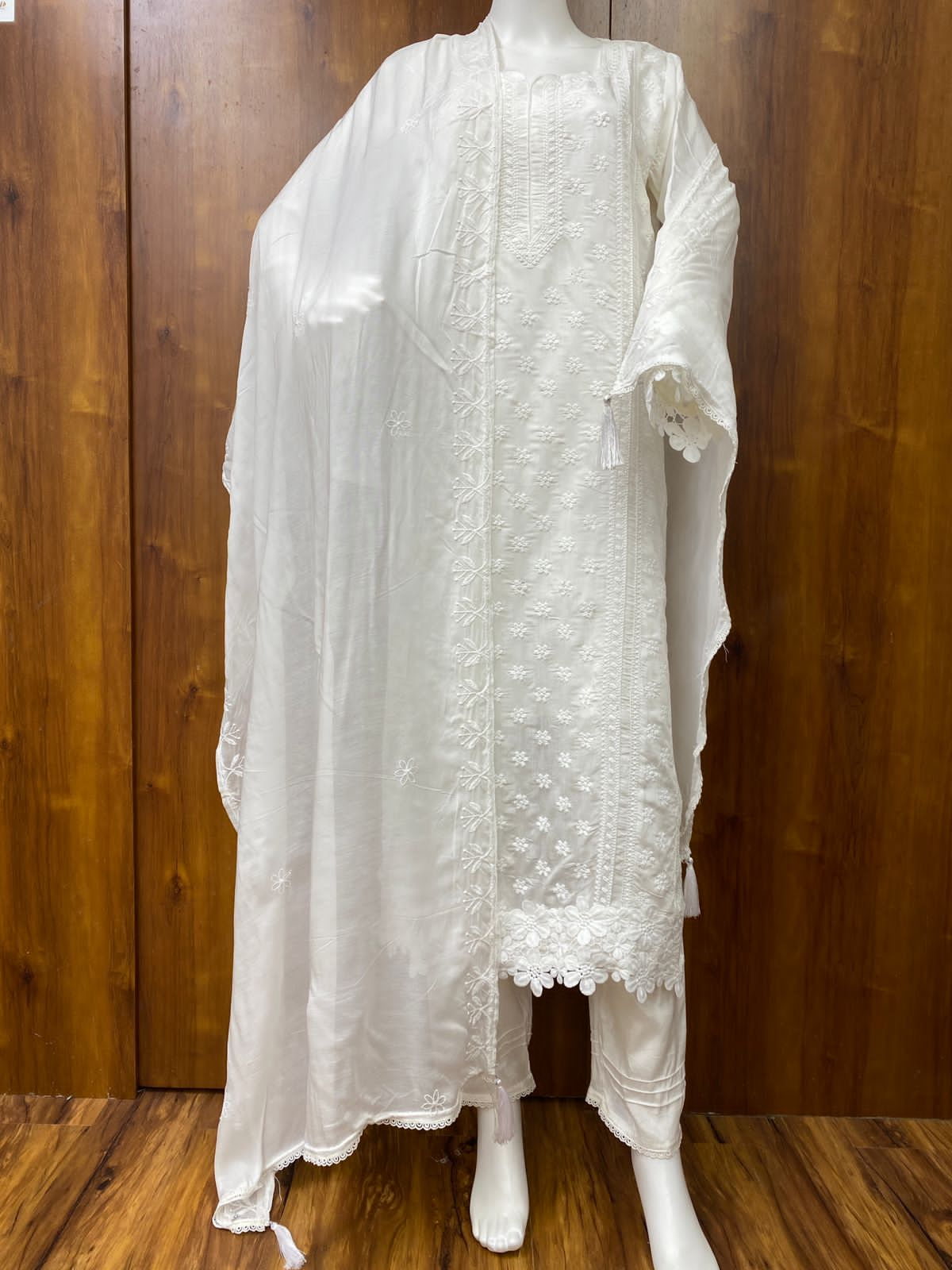 WHITE LACE  MUSLIN READYMADE SUIT