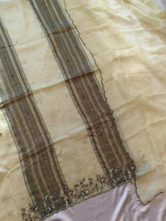 ZARQASH HAND EMBROIDERY SUIT 15