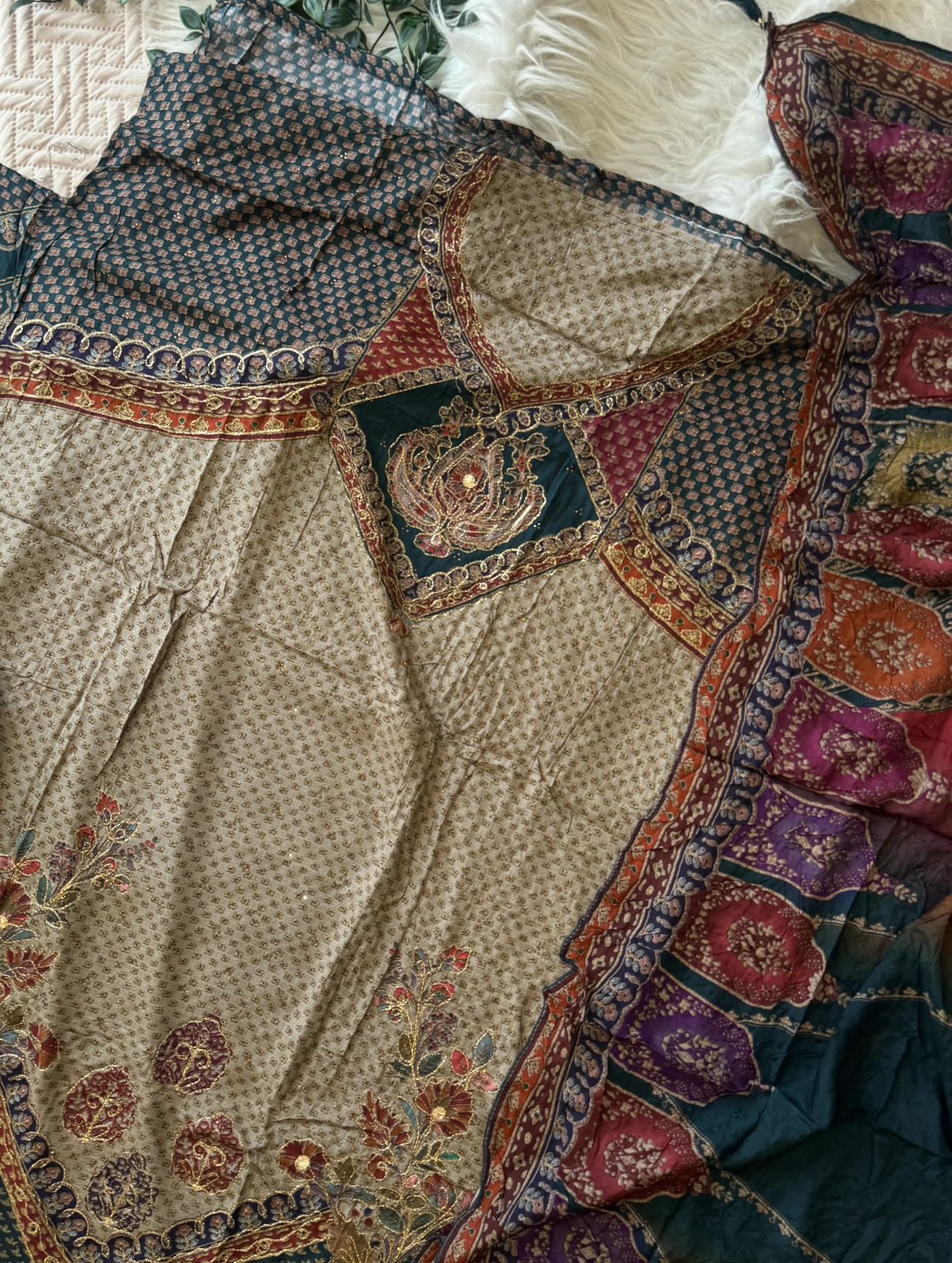 MUSLIN EMBROIDERY SUIT 280 Q