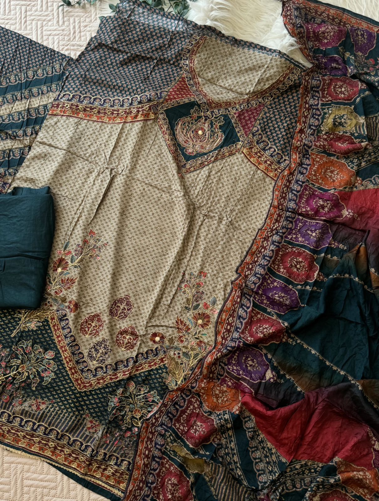 MUSLIN EMBROIDERY SUIT 280 Q
