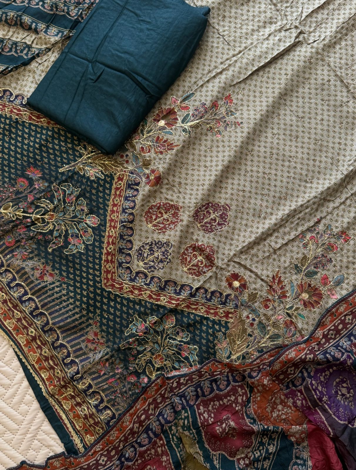 MUSLIN EMBROIDERY SUIT 280 Q