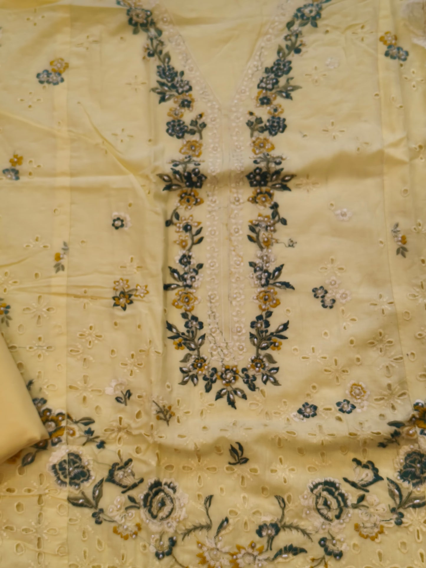 HANIA  PURE COTTON EMBROIDERY SUIT 2024 F Q
