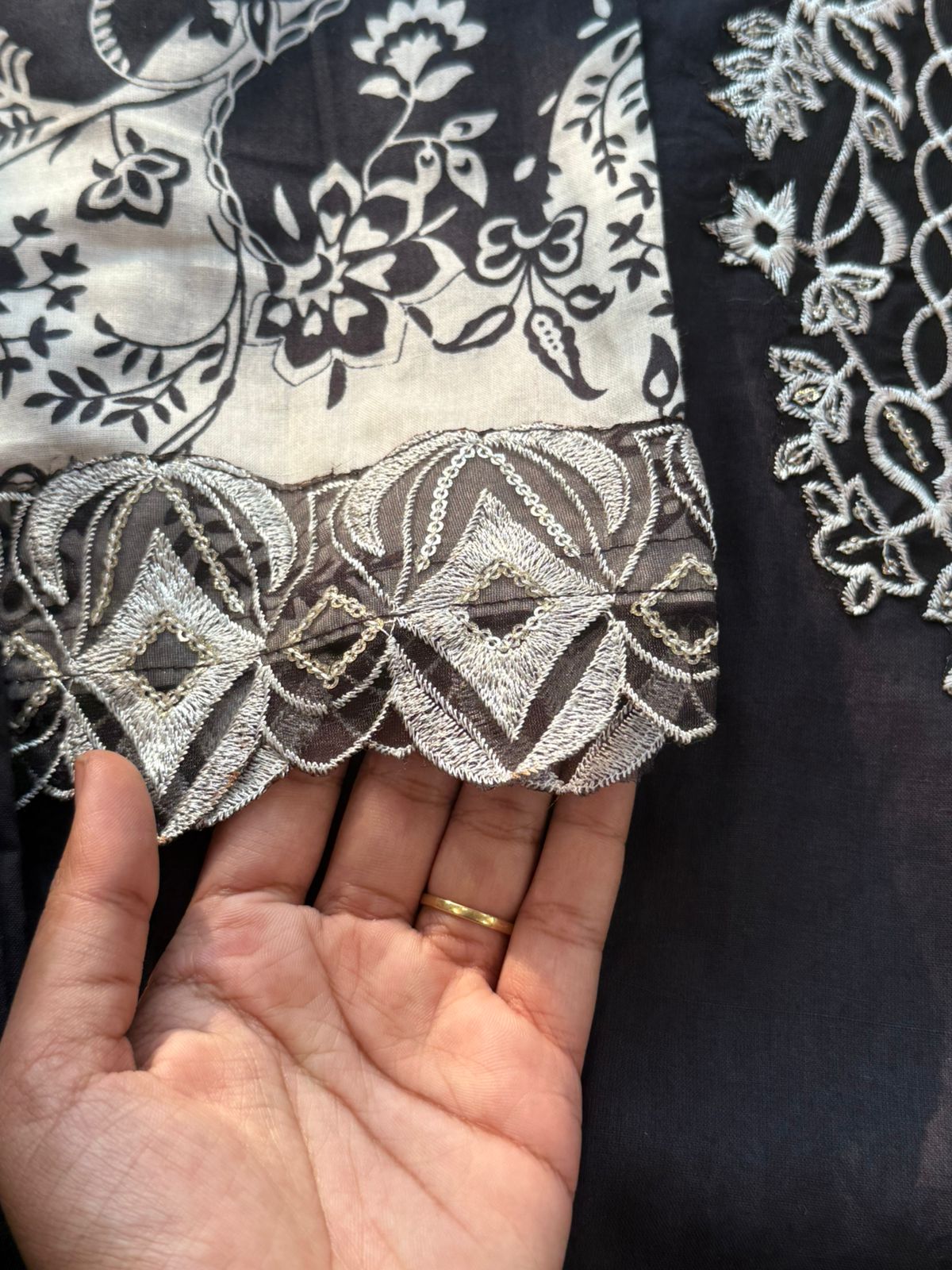 HARSHA BLACK READYMADE SUIT Q