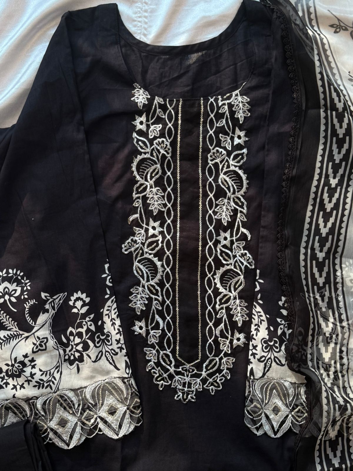 HARSHA BLACK READYMADE SUIT Q