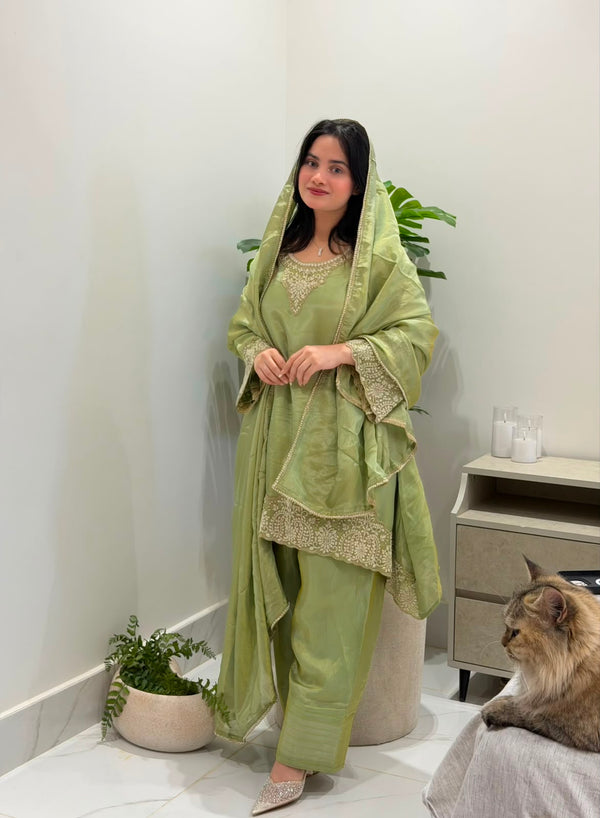 AFREEN FARSHI HANDWORK SUIT 3 Q