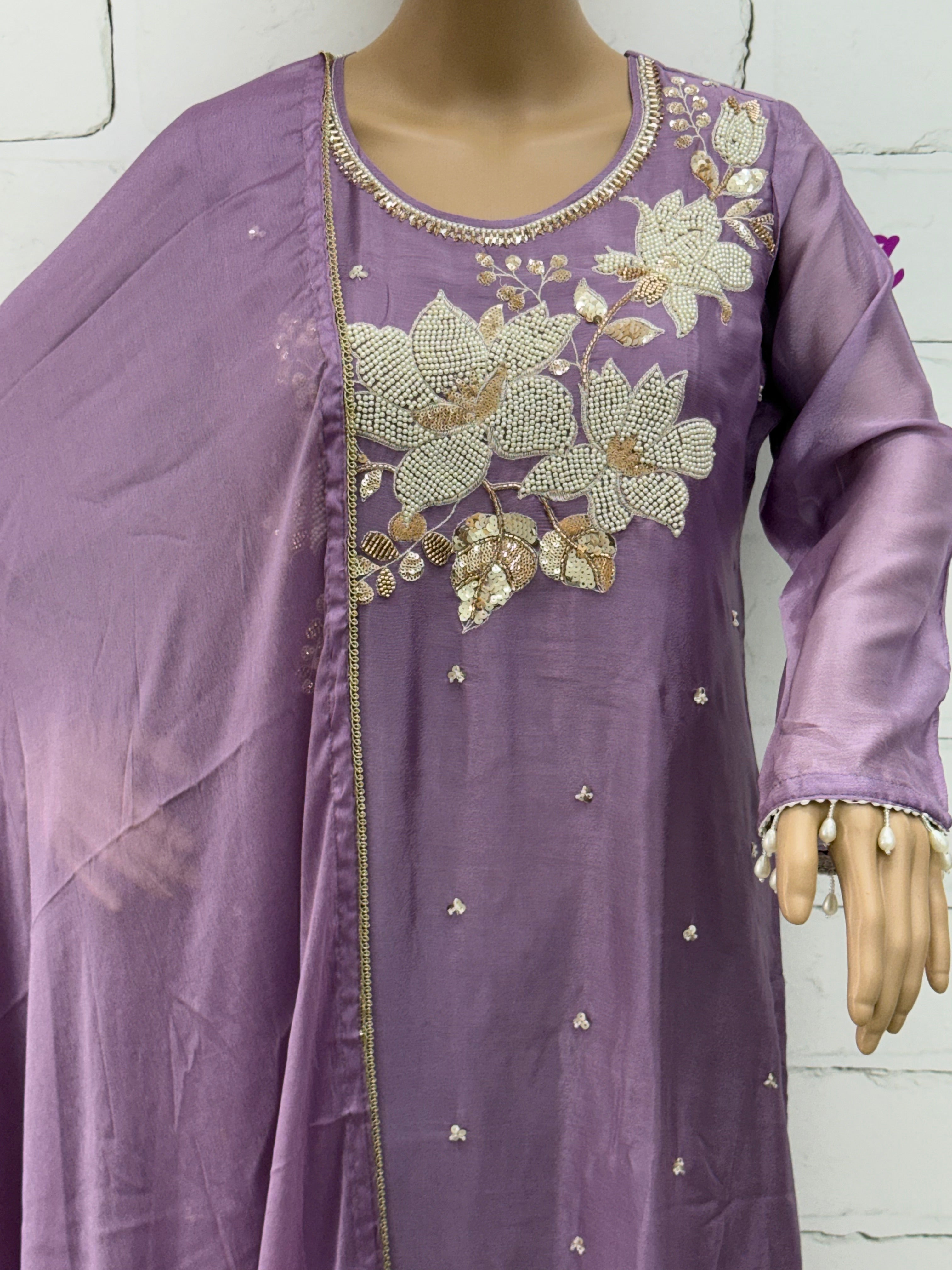 PARO SHIFFON READYMADE SUIT Q
