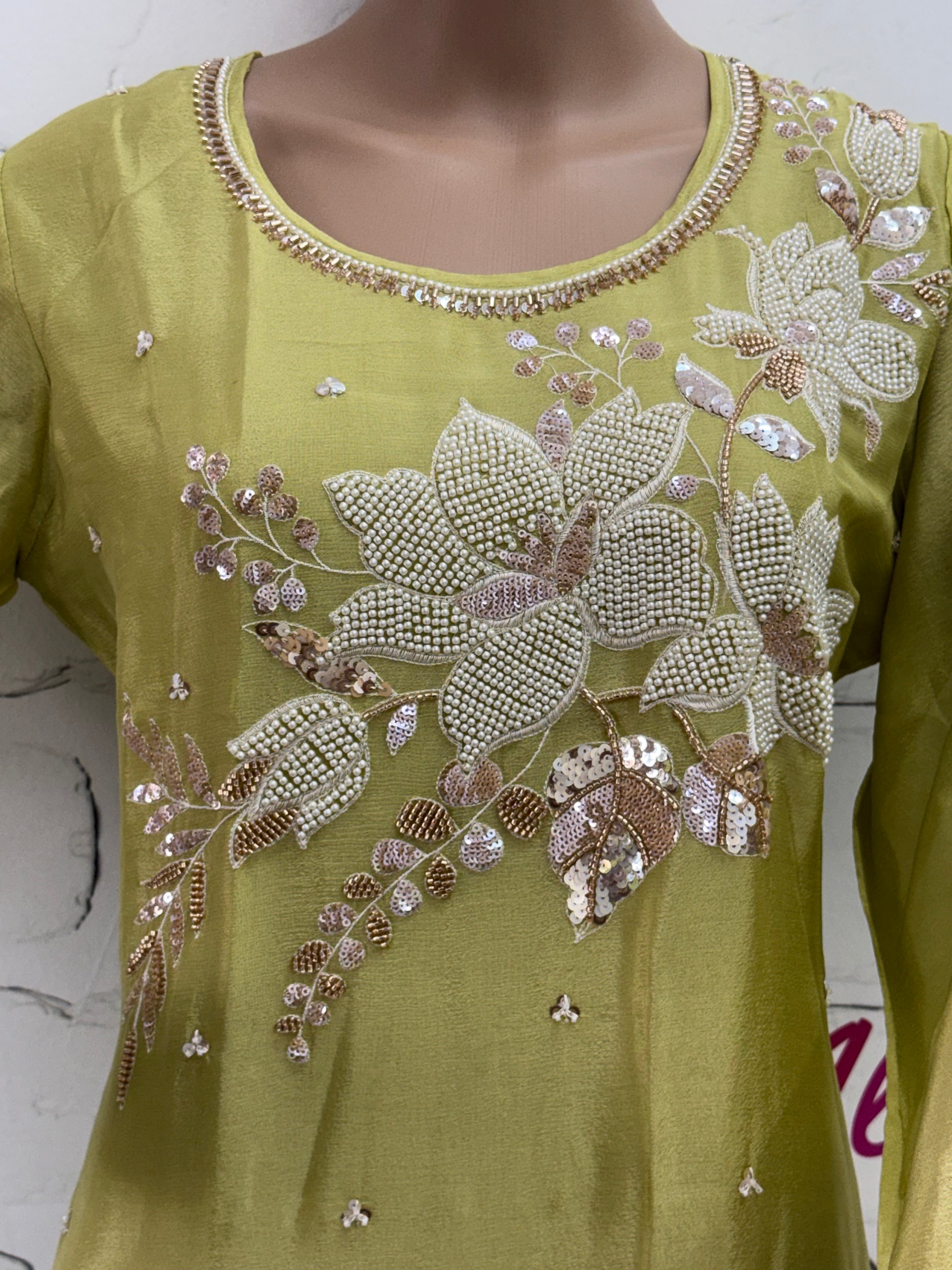 PARO SHIFFON READYMADE SUIT Q