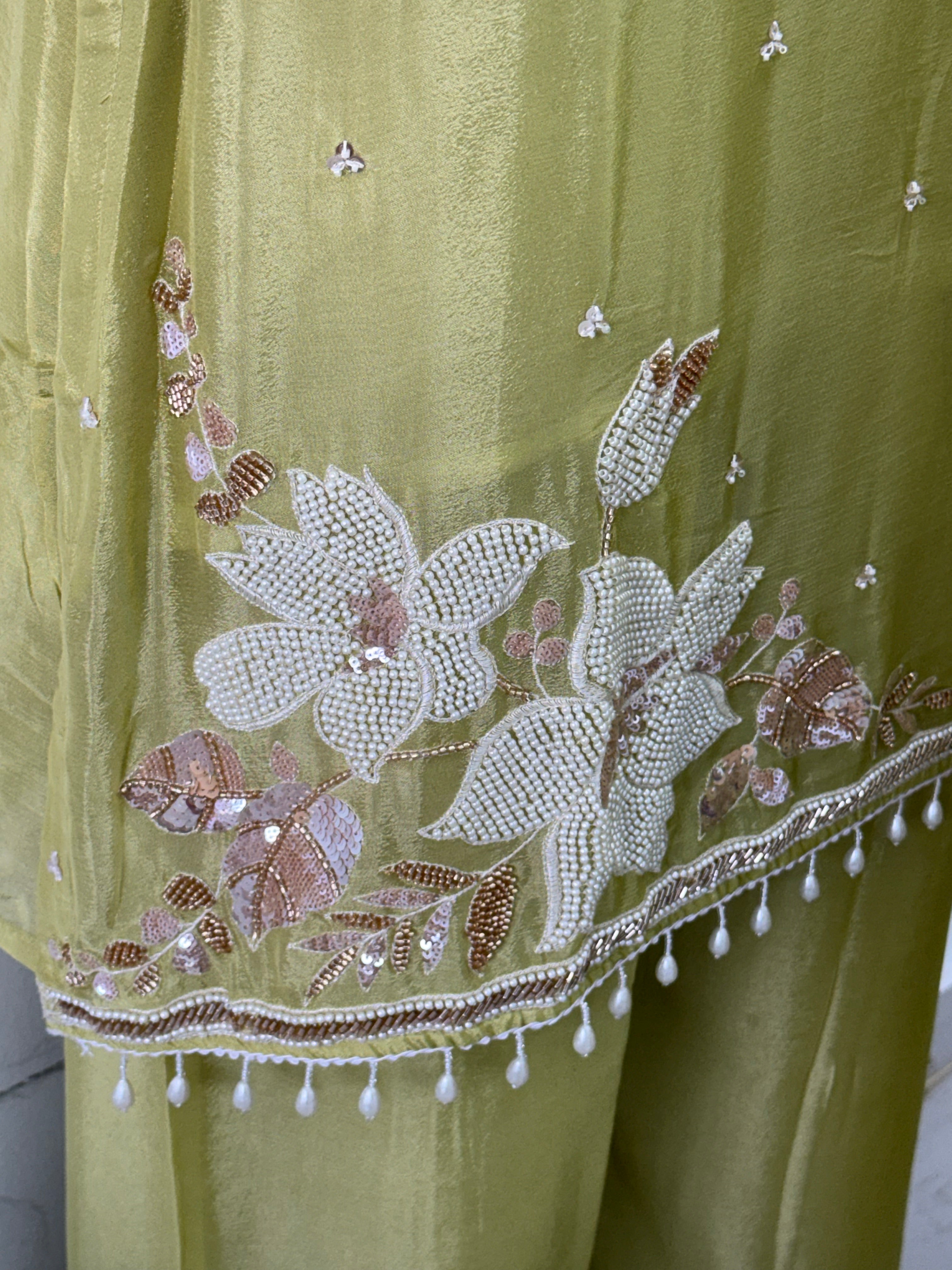 PARO SHIFFON READYMADE SUIT Q