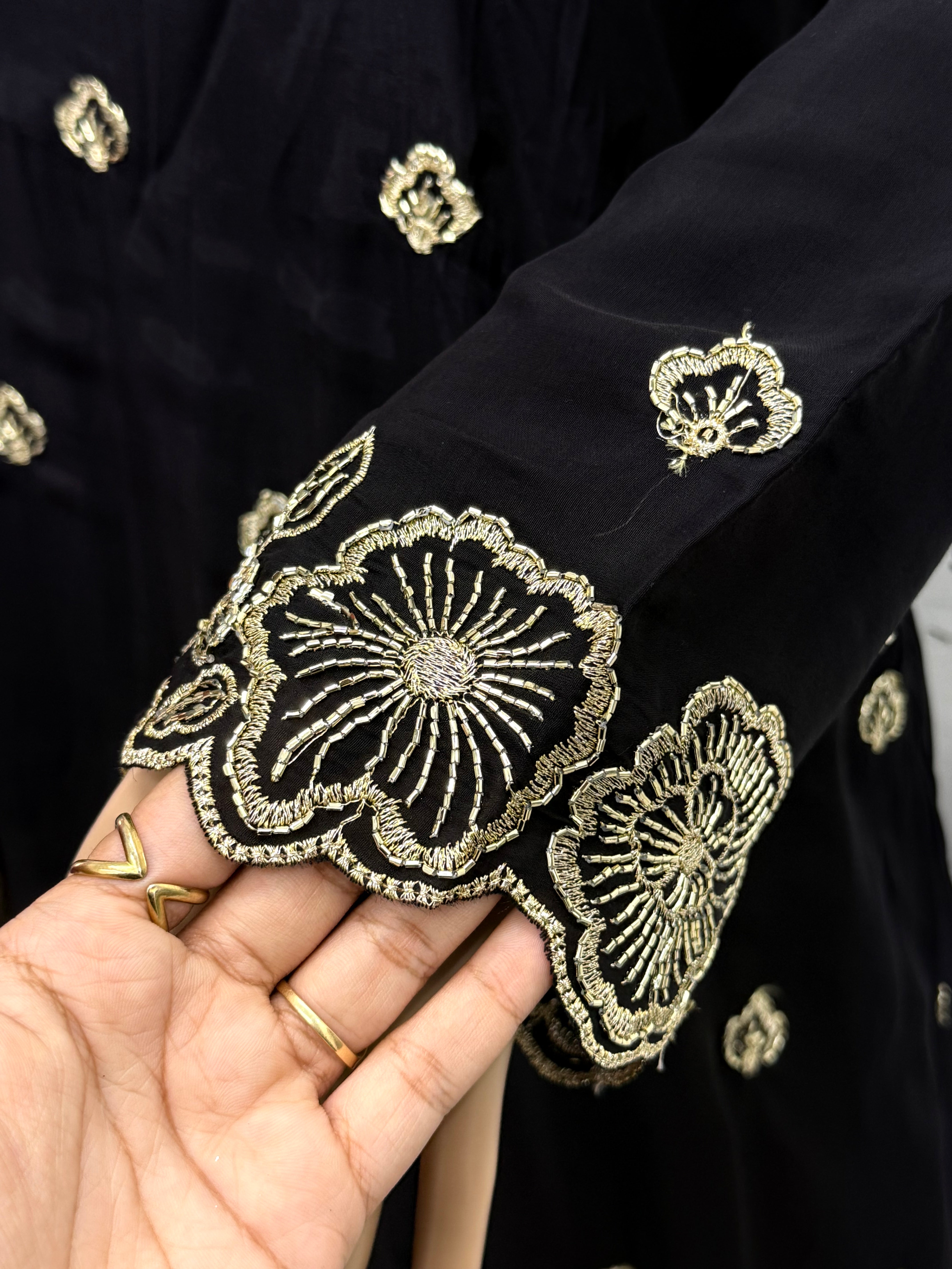 MUL CHANDERI HANDWORK SUIT 6 Q
