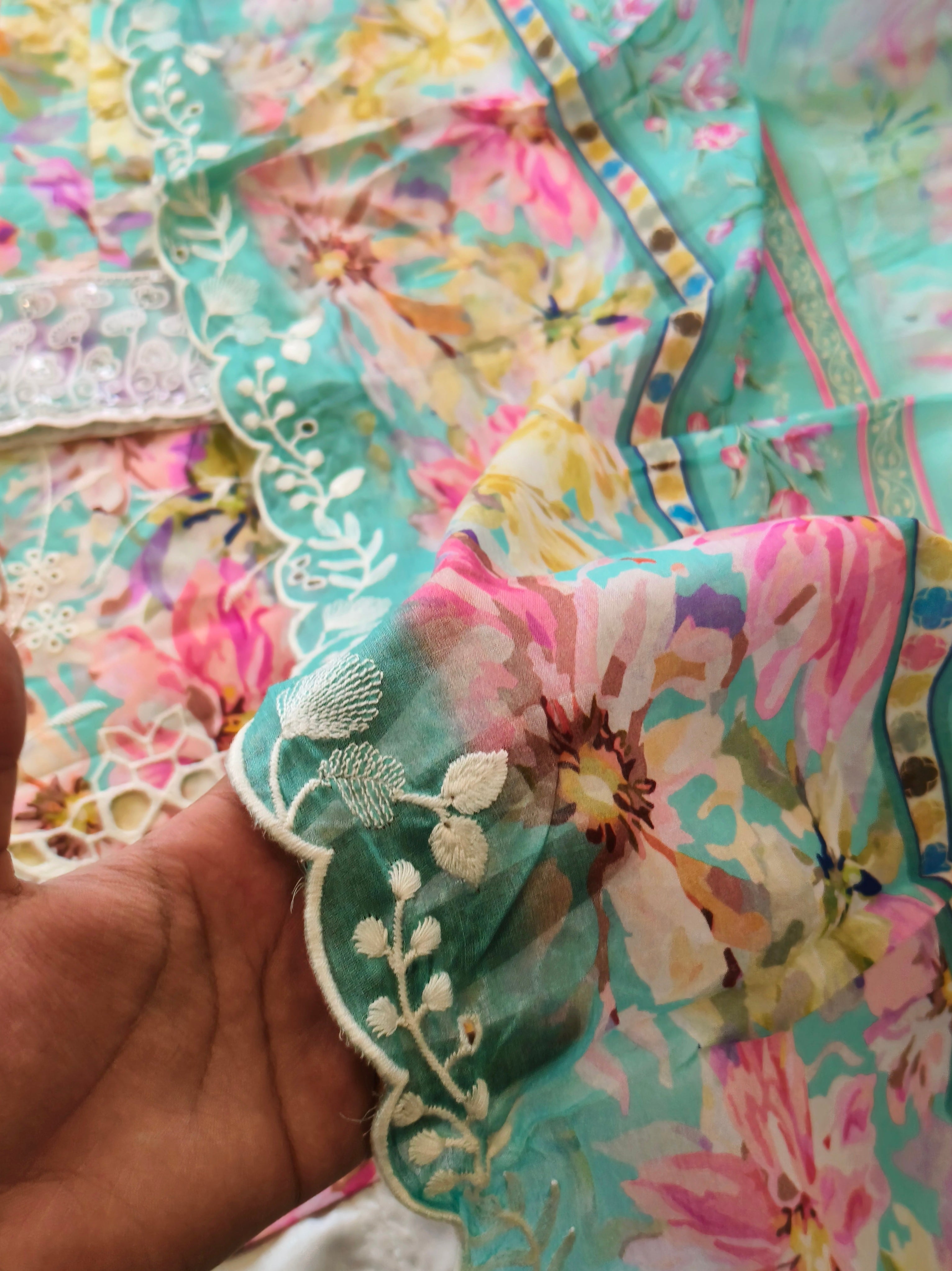 IZNIK FARSHI SHALWAR SUIT 4