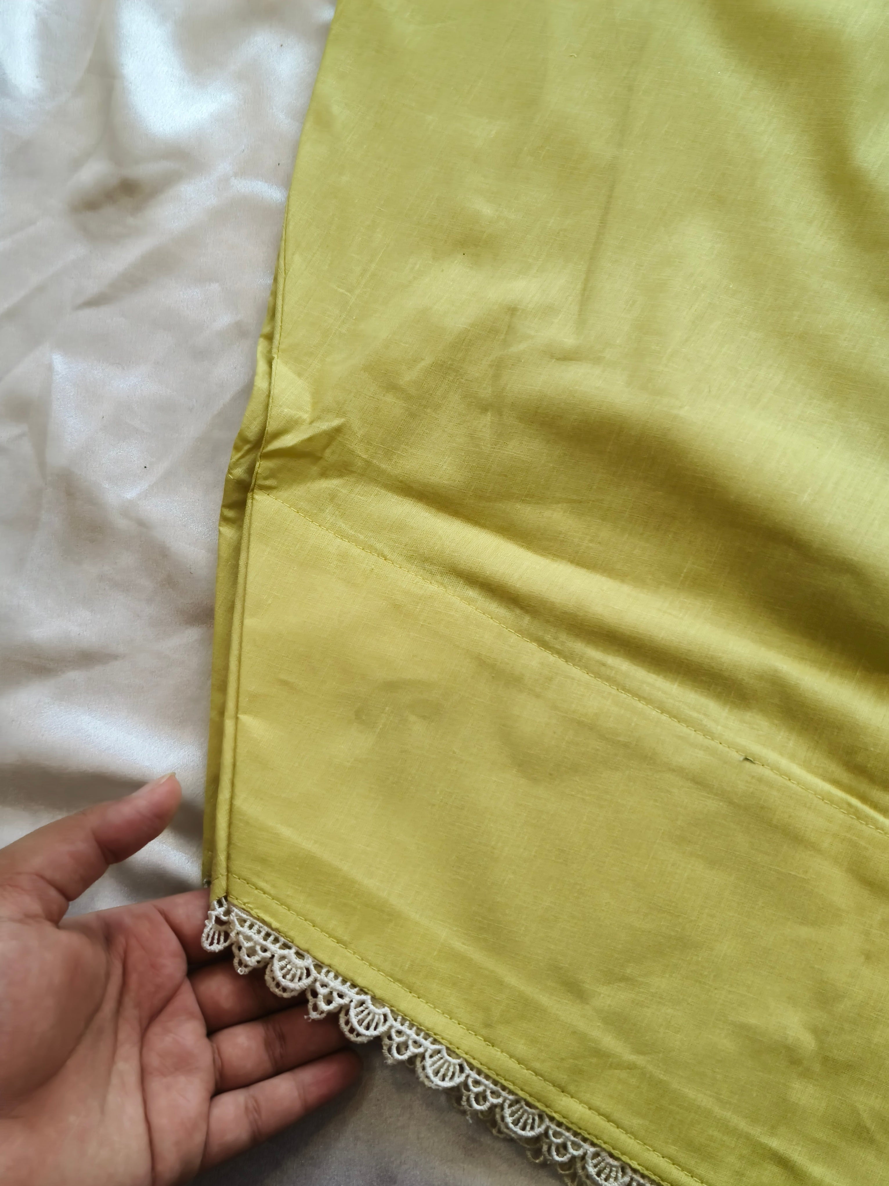 IZNIK FARSHI SHALWAR SUIT 2