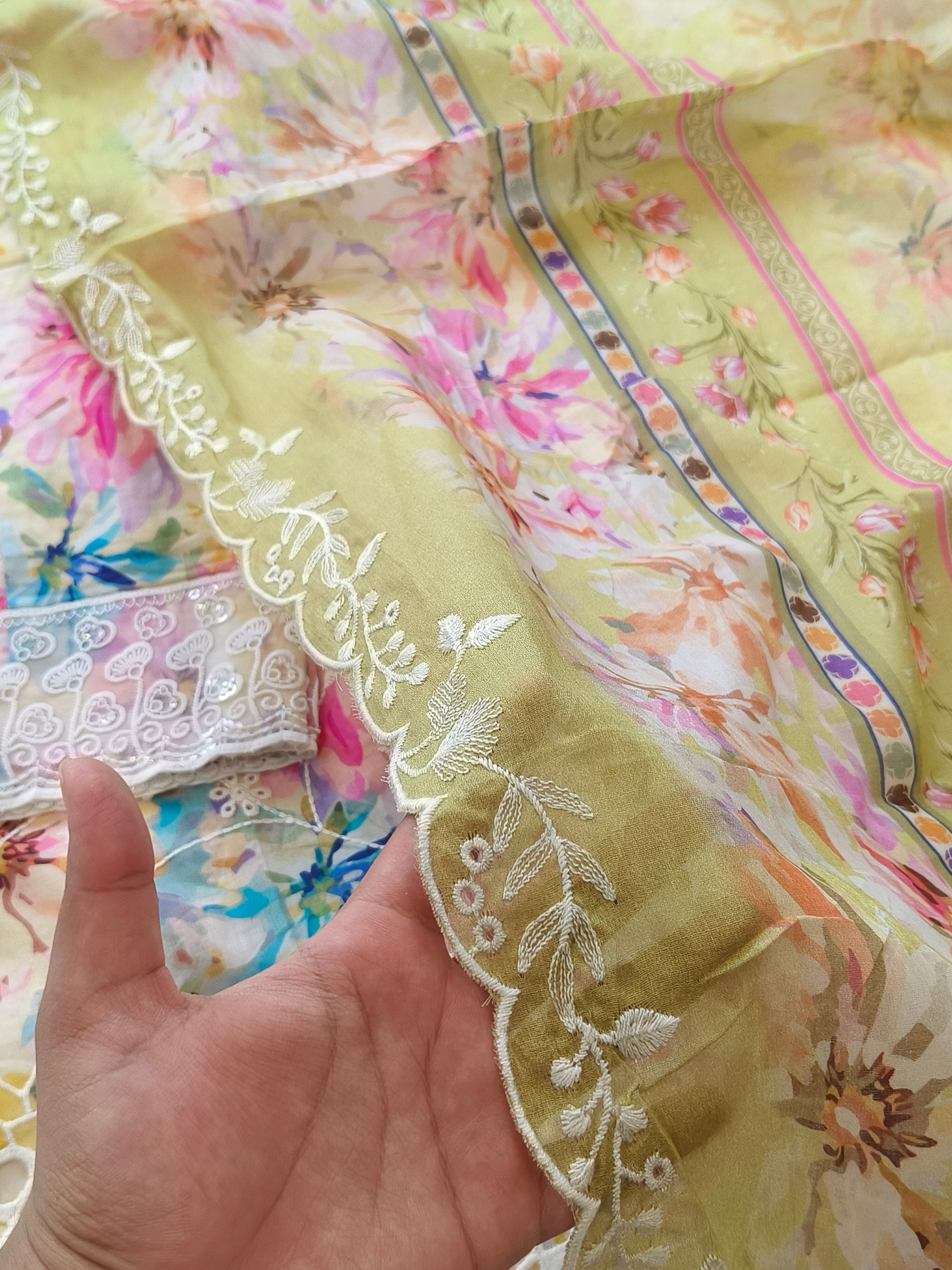 IZNIK FARSHI SHALWAR SUIT 3