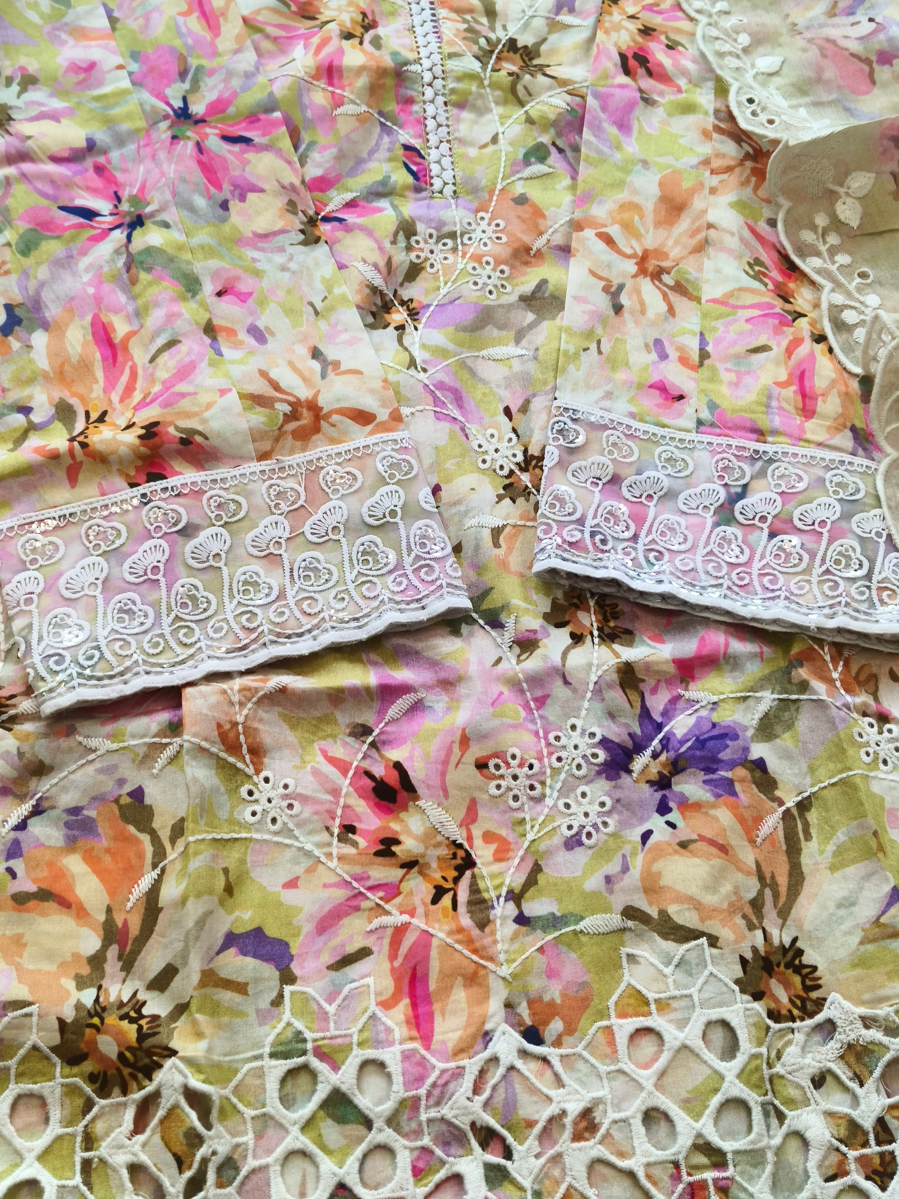 IZNIK FARSHI SHALWAR SUIT 2