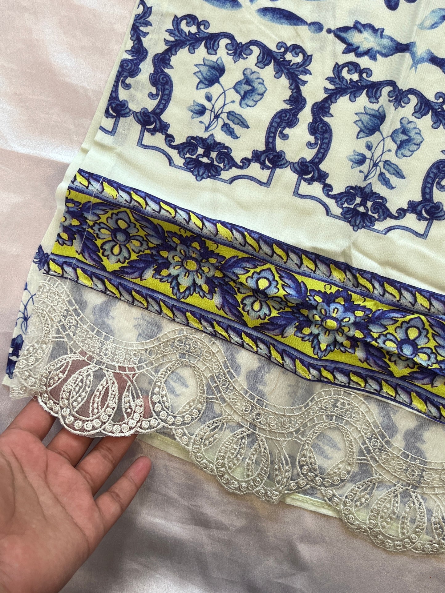 LUXE LAWN READYMADE SUIT 02 Q