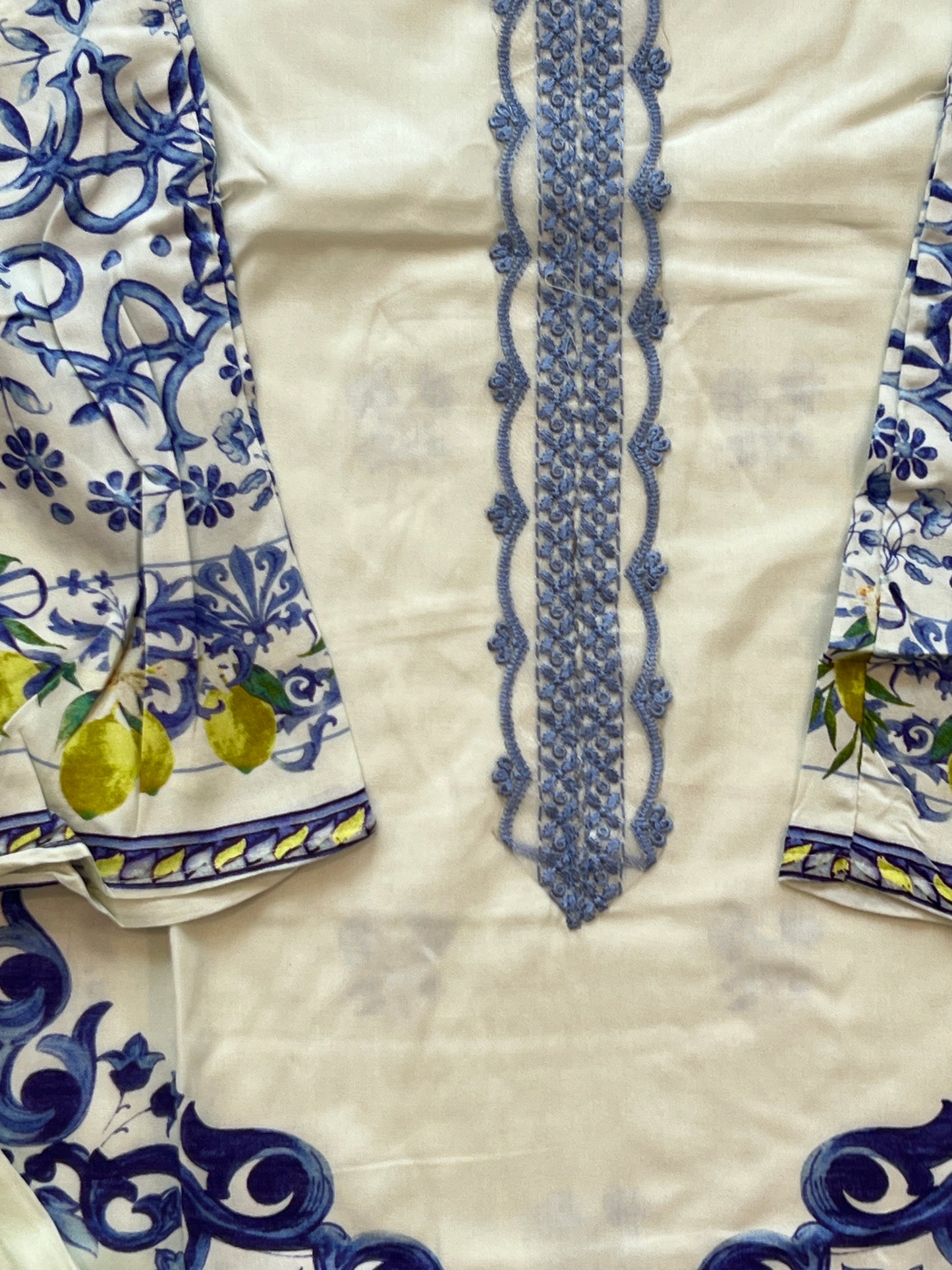 LUXE LAWN READYMADE SUIT 02 Q