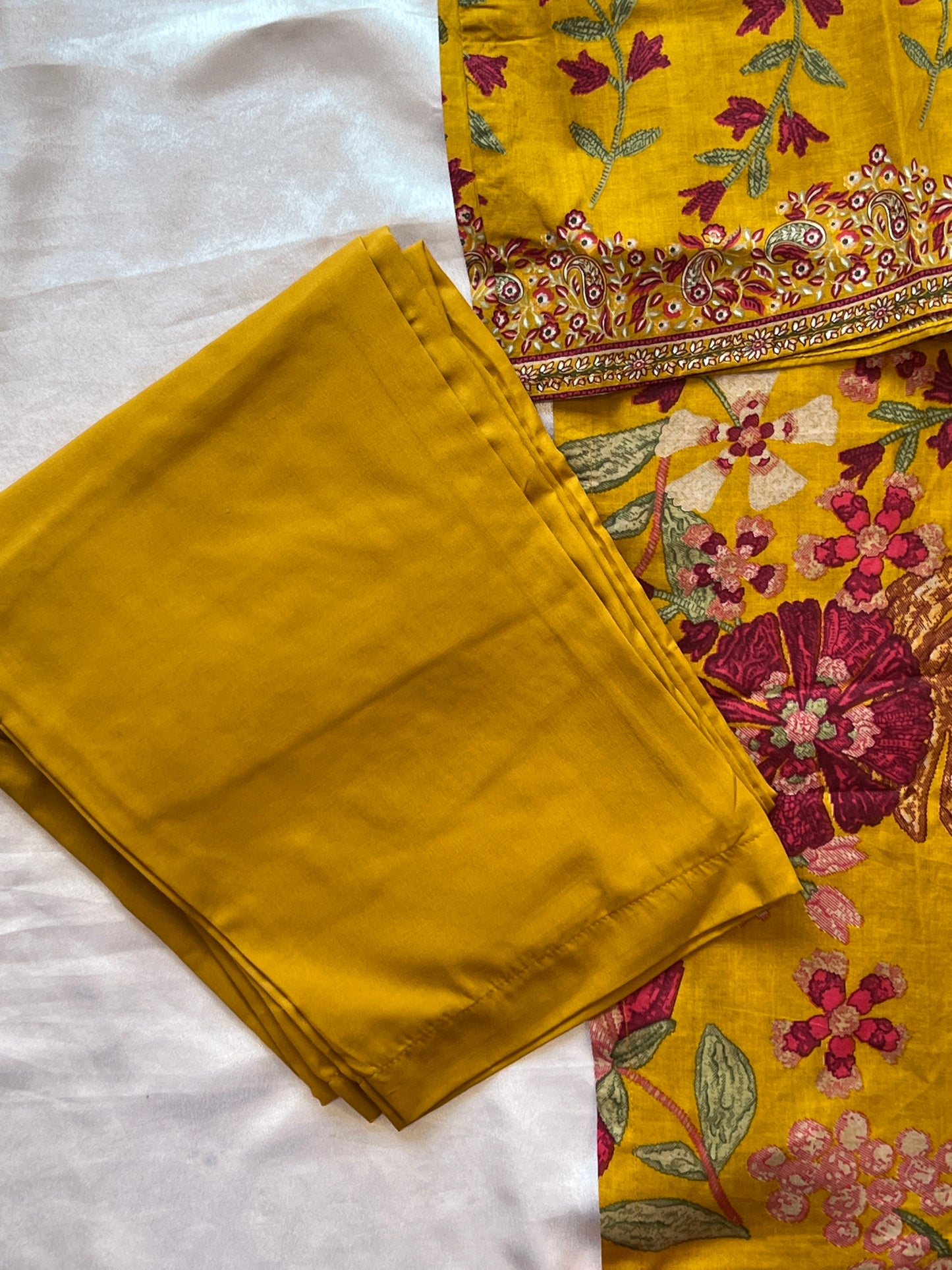 CASMERE MUSTERED COTTON EMBROIDERY READYMADE SUIT 6 Q