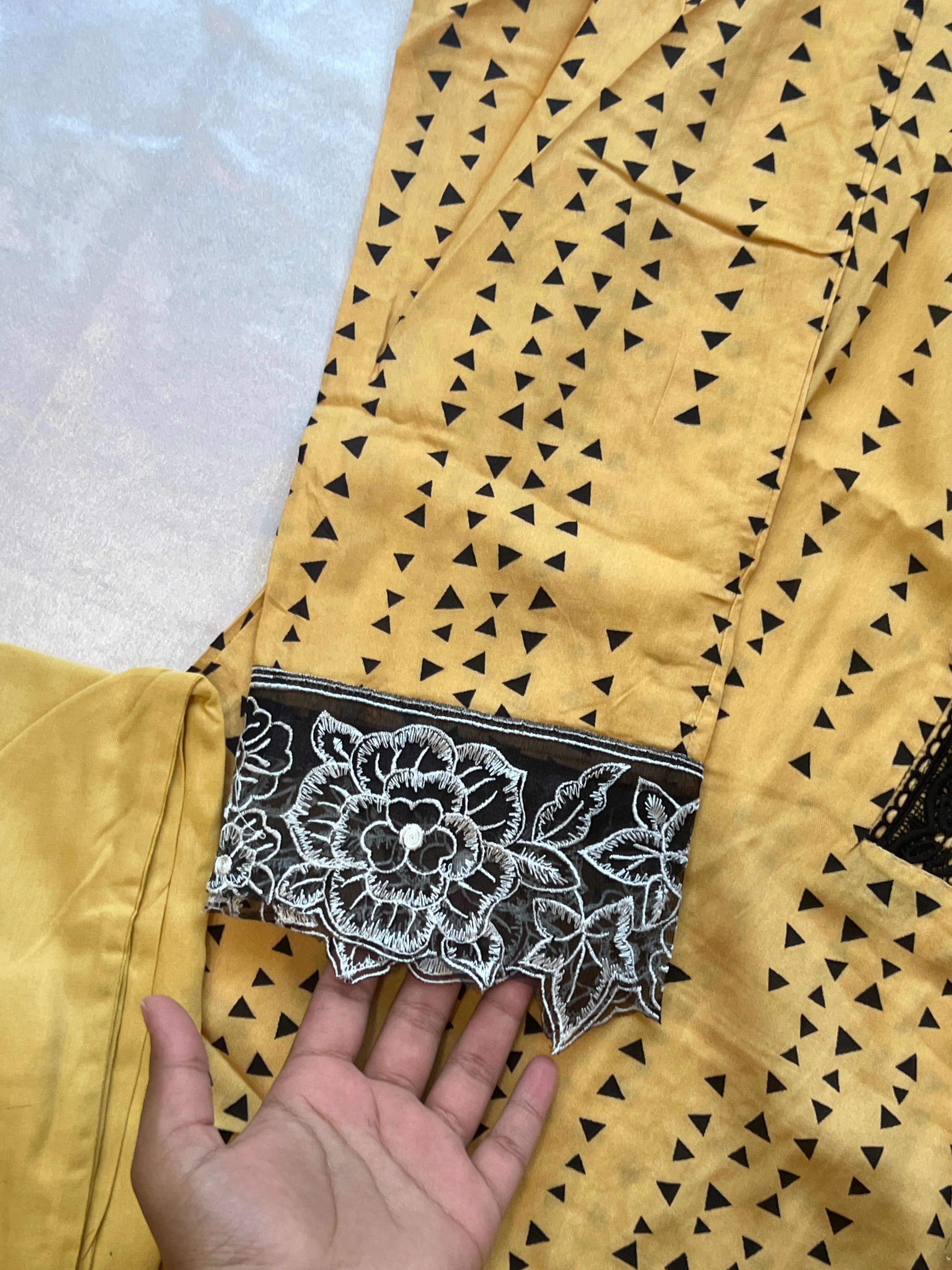 MAHAM LAWN READYMADE SUIT 6 Q