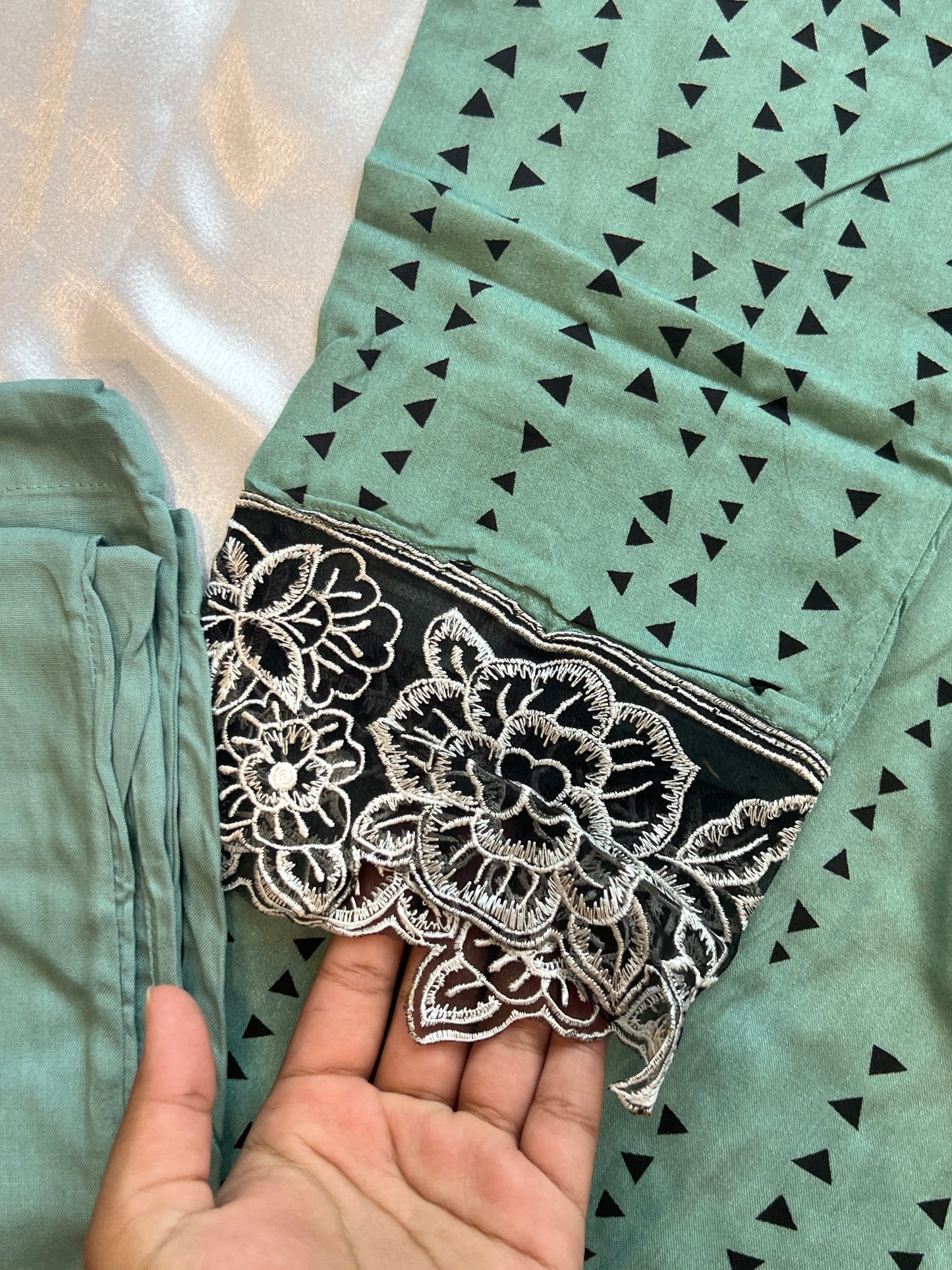 MAHAM LAWN READYMADE SUIT 4 Q