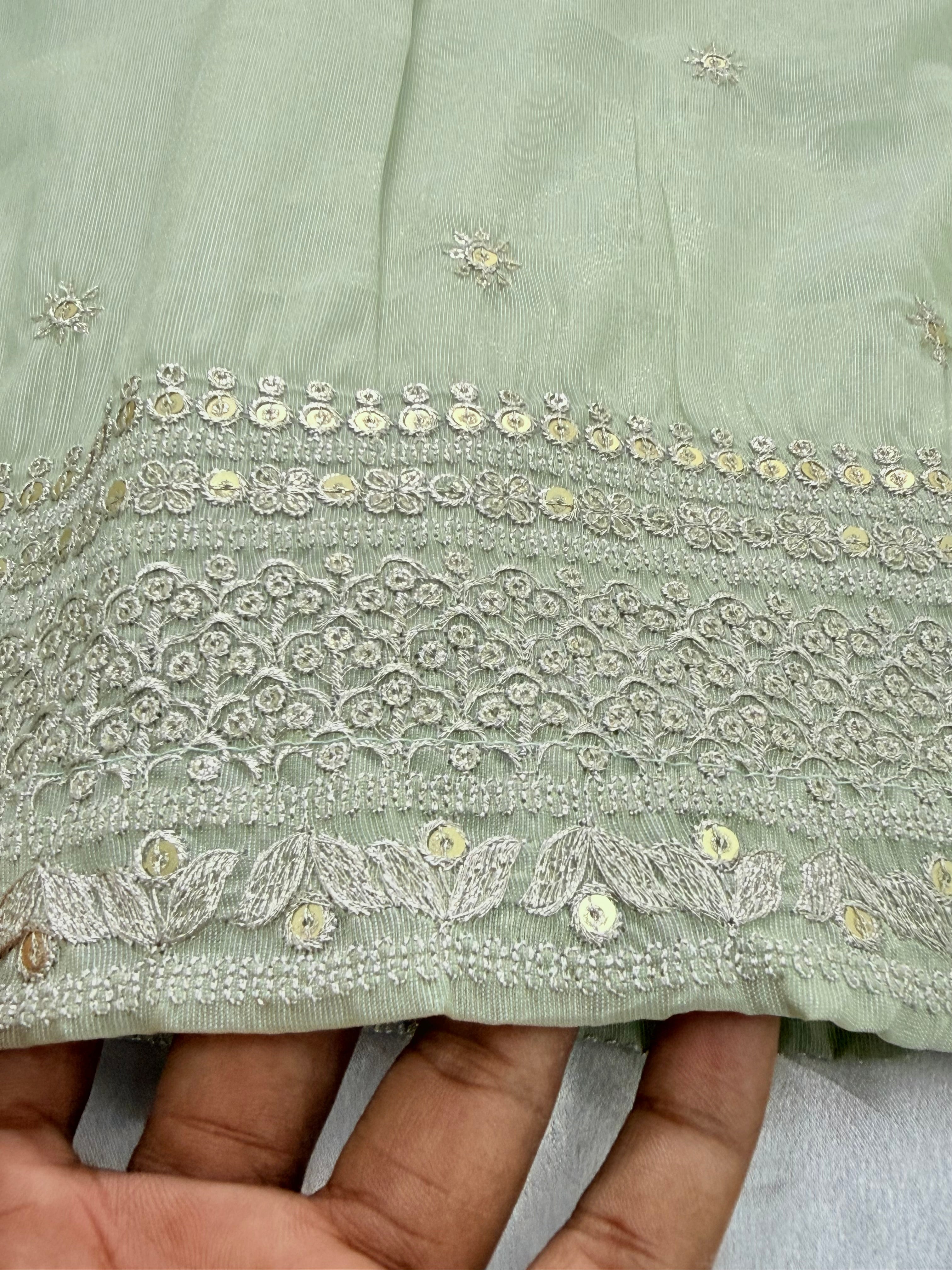 PARO CHINNON EMBROIDERY SUIT 505 Q