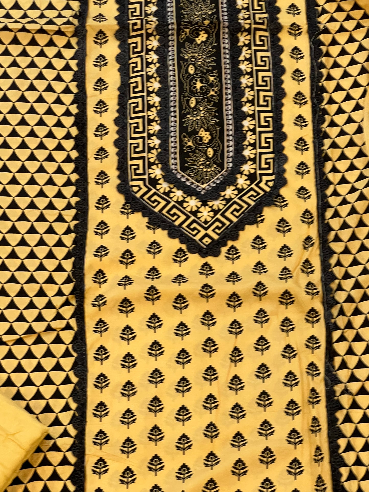 CS LAWN COTTON EMBROIDERY SUIT 5