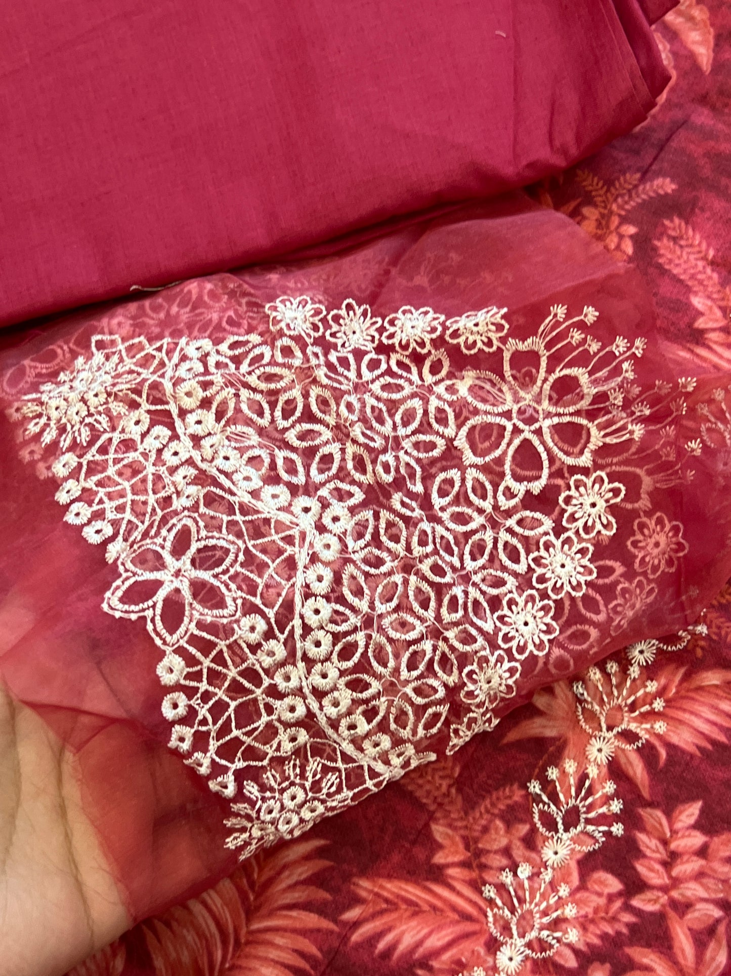 OMBRE CHIKANKARI PATCH  SUIT 1