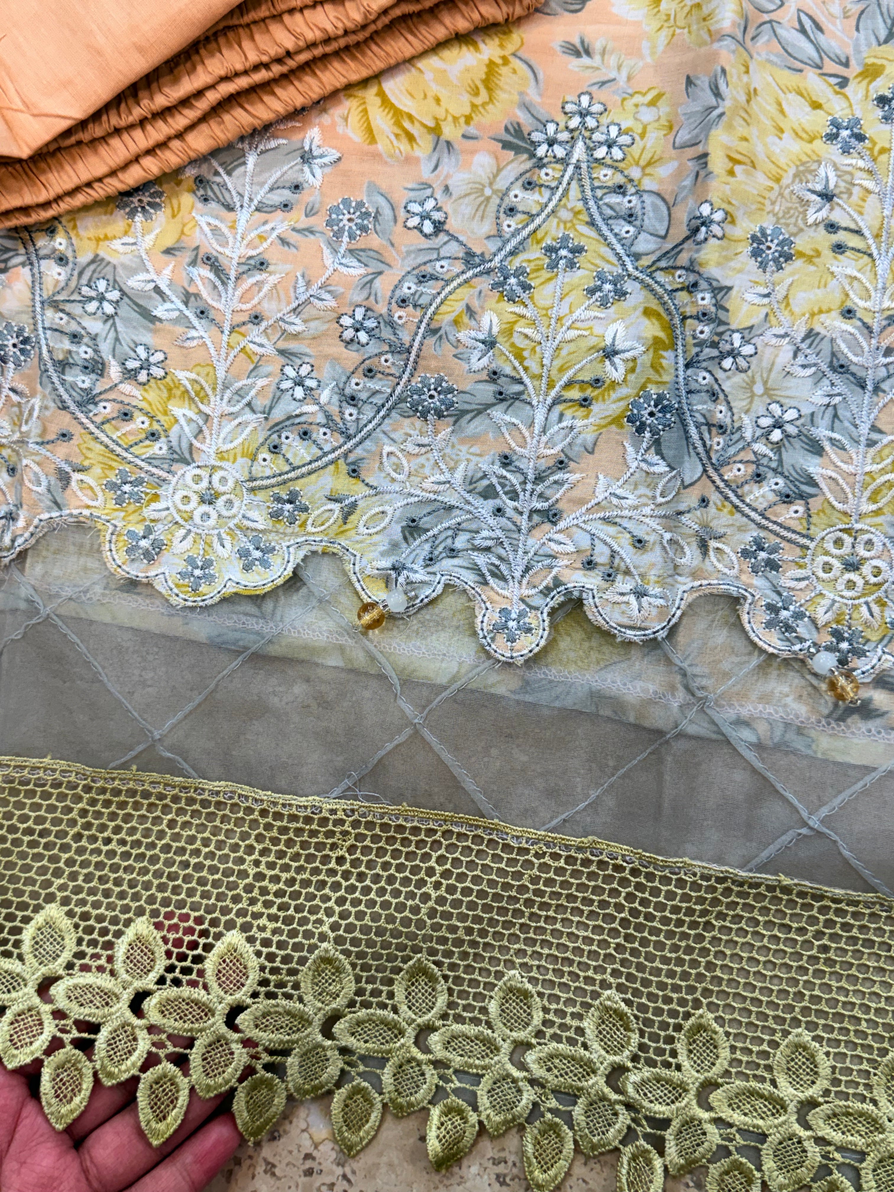 AQEEQ LAWN READYMADE SUIT 6Q