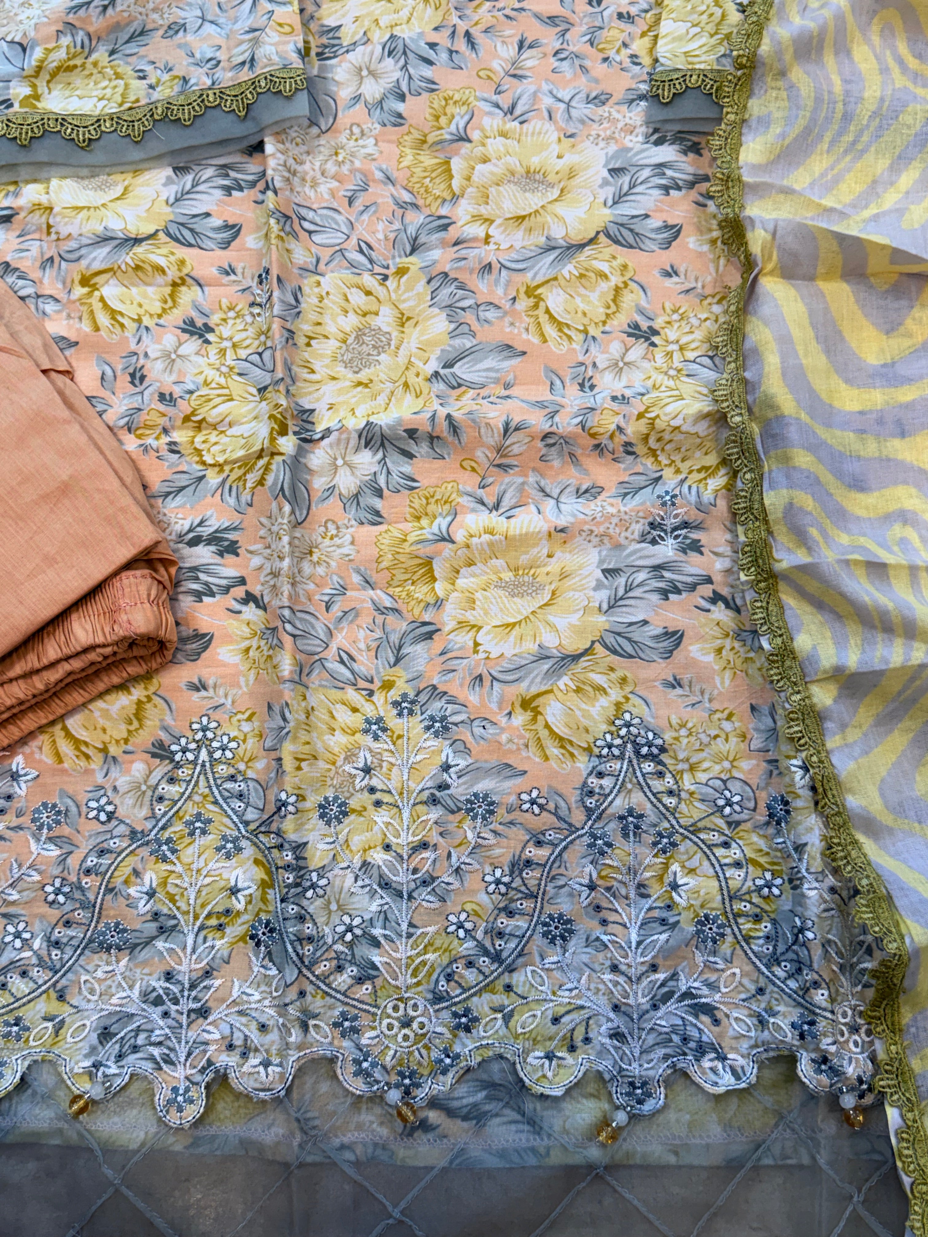 AQEEQ LAWN READYMADE SUIT 6Q