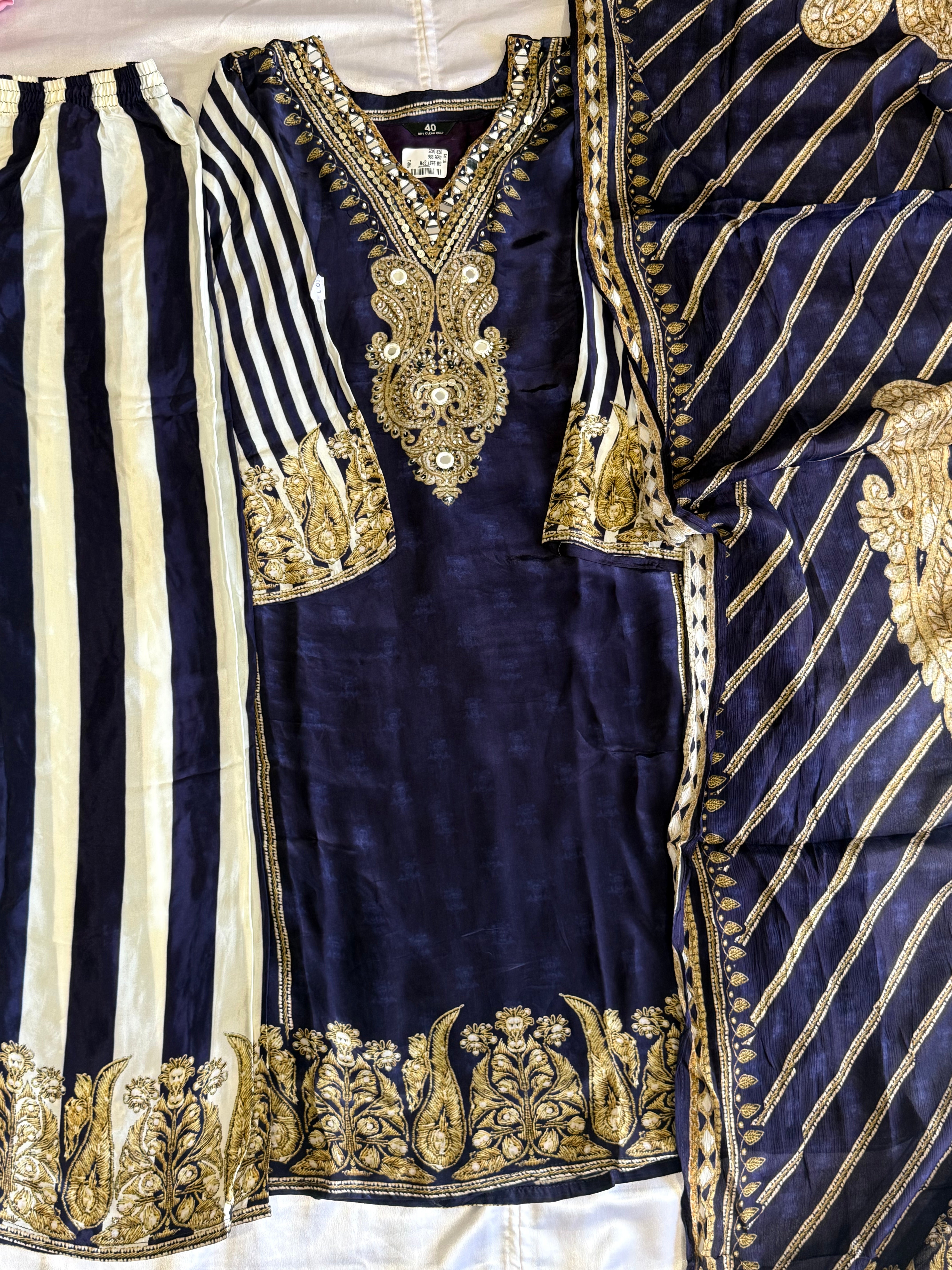 NAZAKAT CREPE READYMADE SUIT