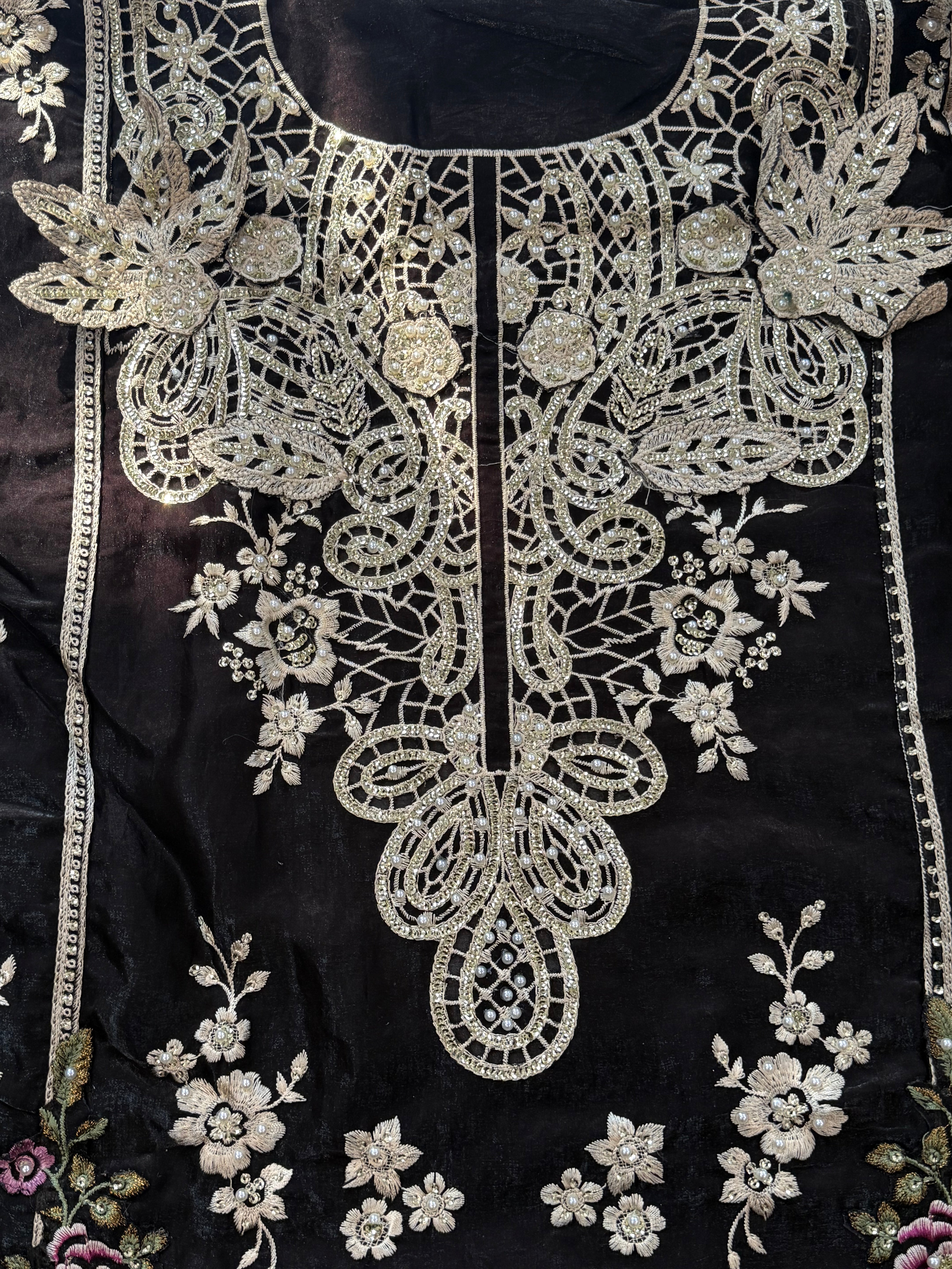 GLASS ORGANZA EMBROIDERY SUIT 5