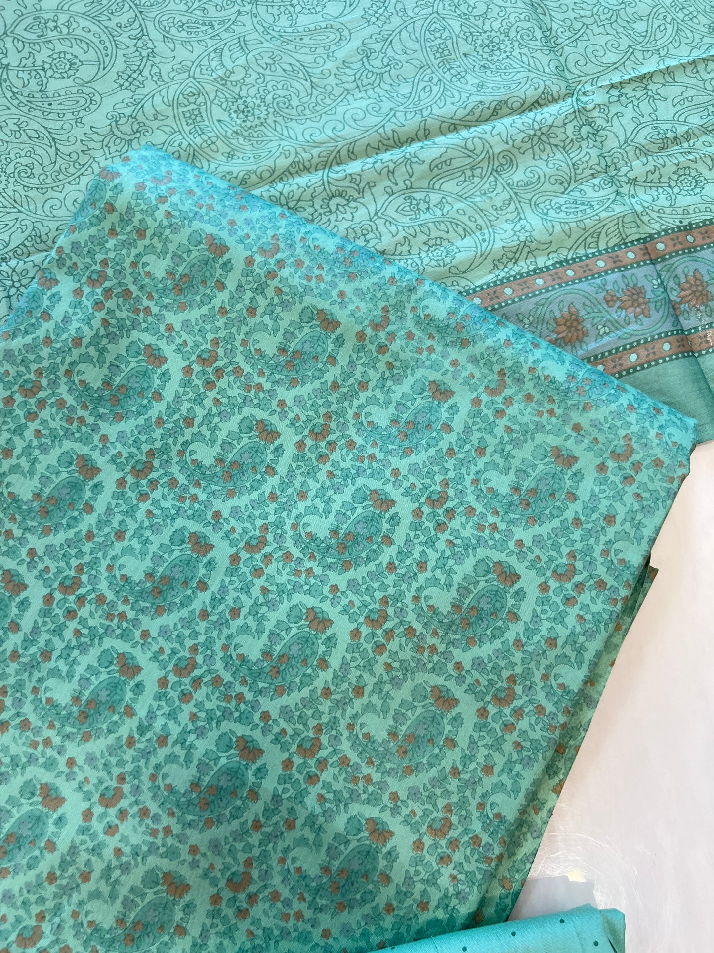 DT LAWN PRINTED SUIT 11