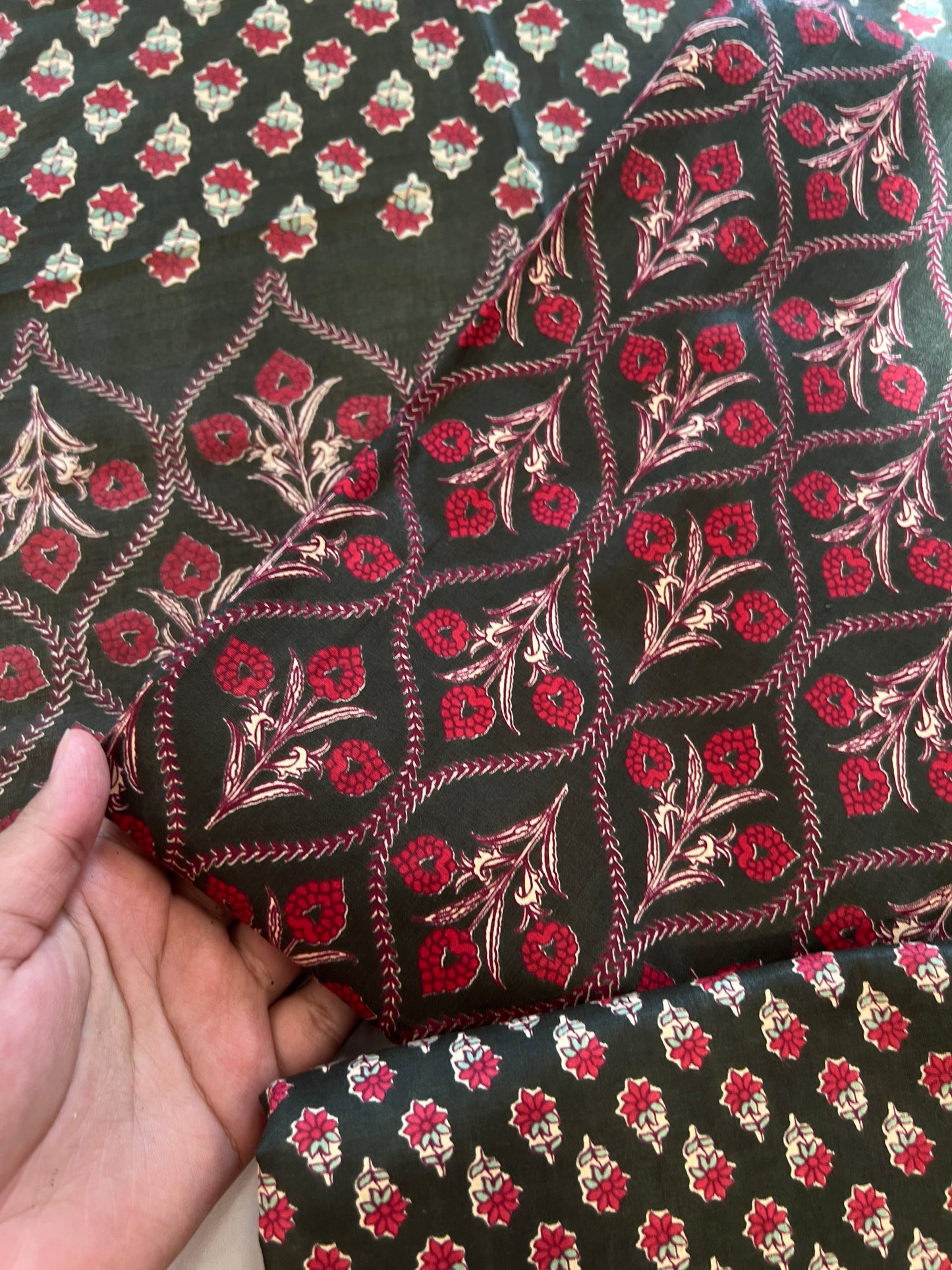 DT LAWN PRINTED SUIT 6