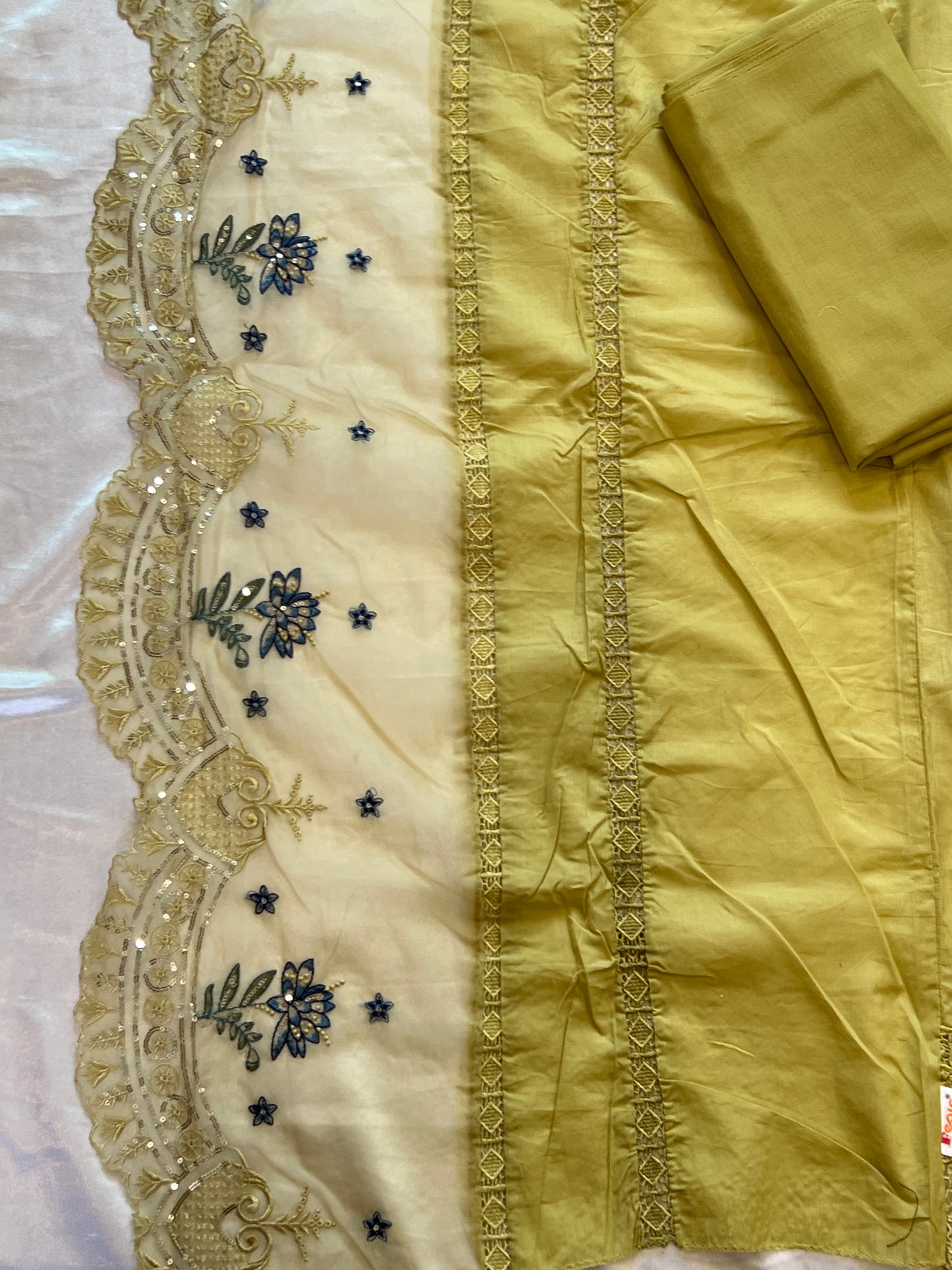 HANIA PURE COTTON EMBROIDERY SUIT 2004F