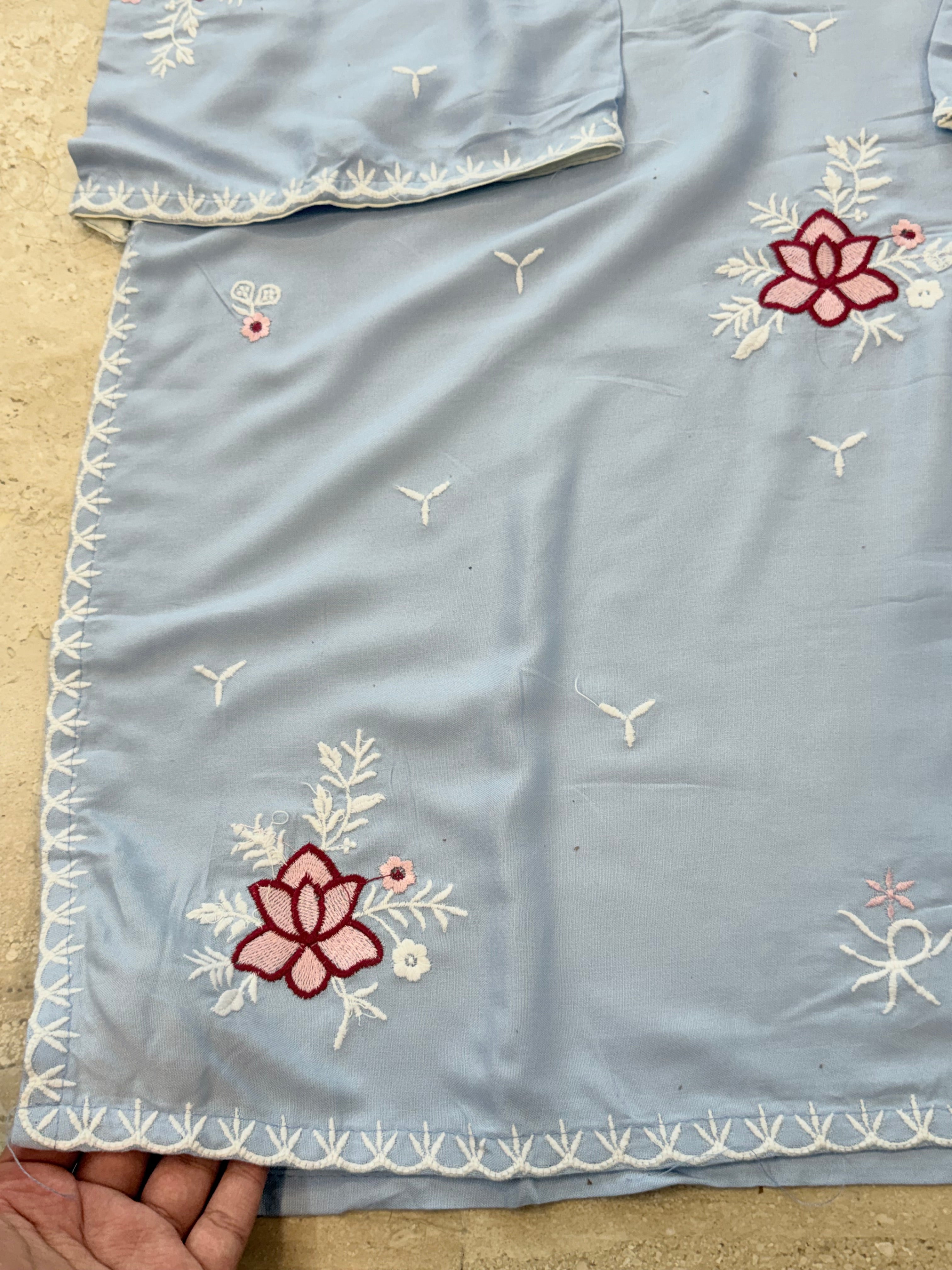 DUREFISHAN FARSHI SHALWAR SET