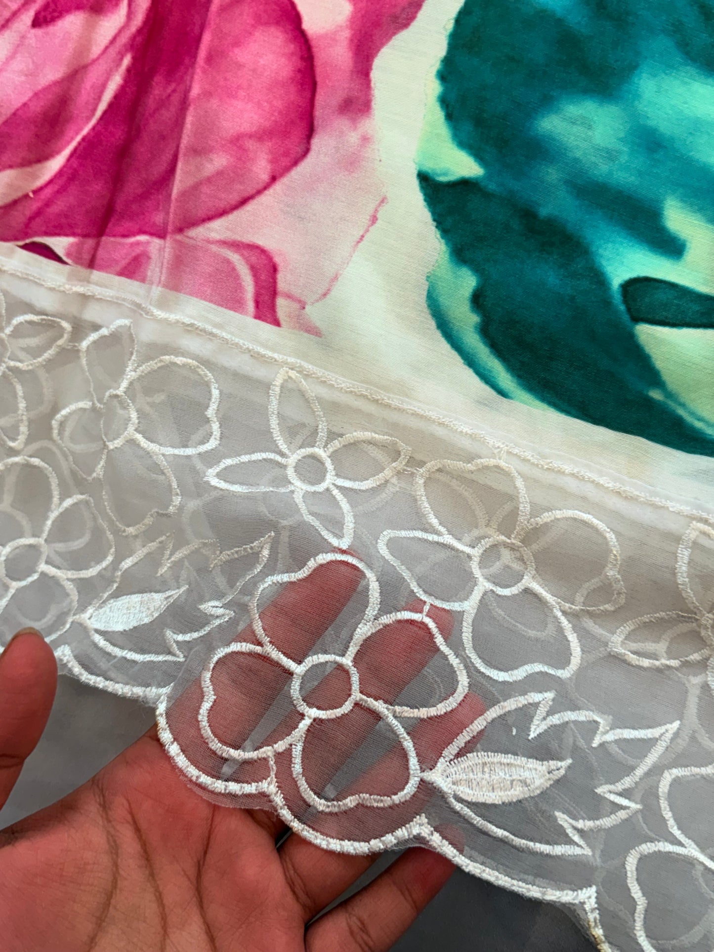 SHAHEEN PURE MSULIN SUIT 10