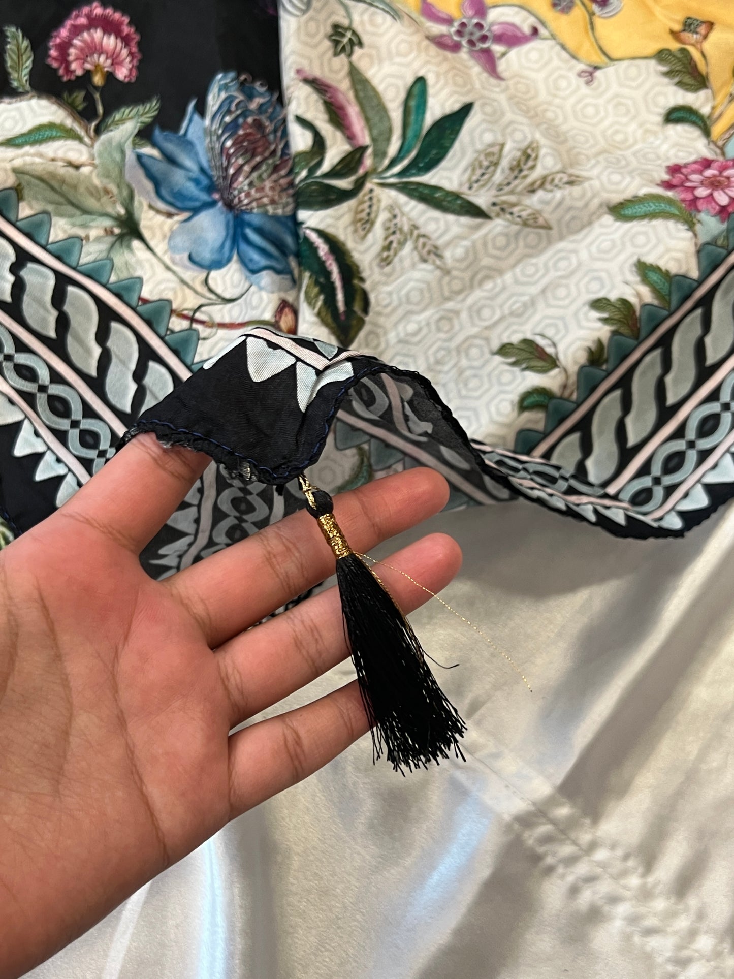 MUSLIN HAND WORK EMBROIDERY SUIT 250 Q
