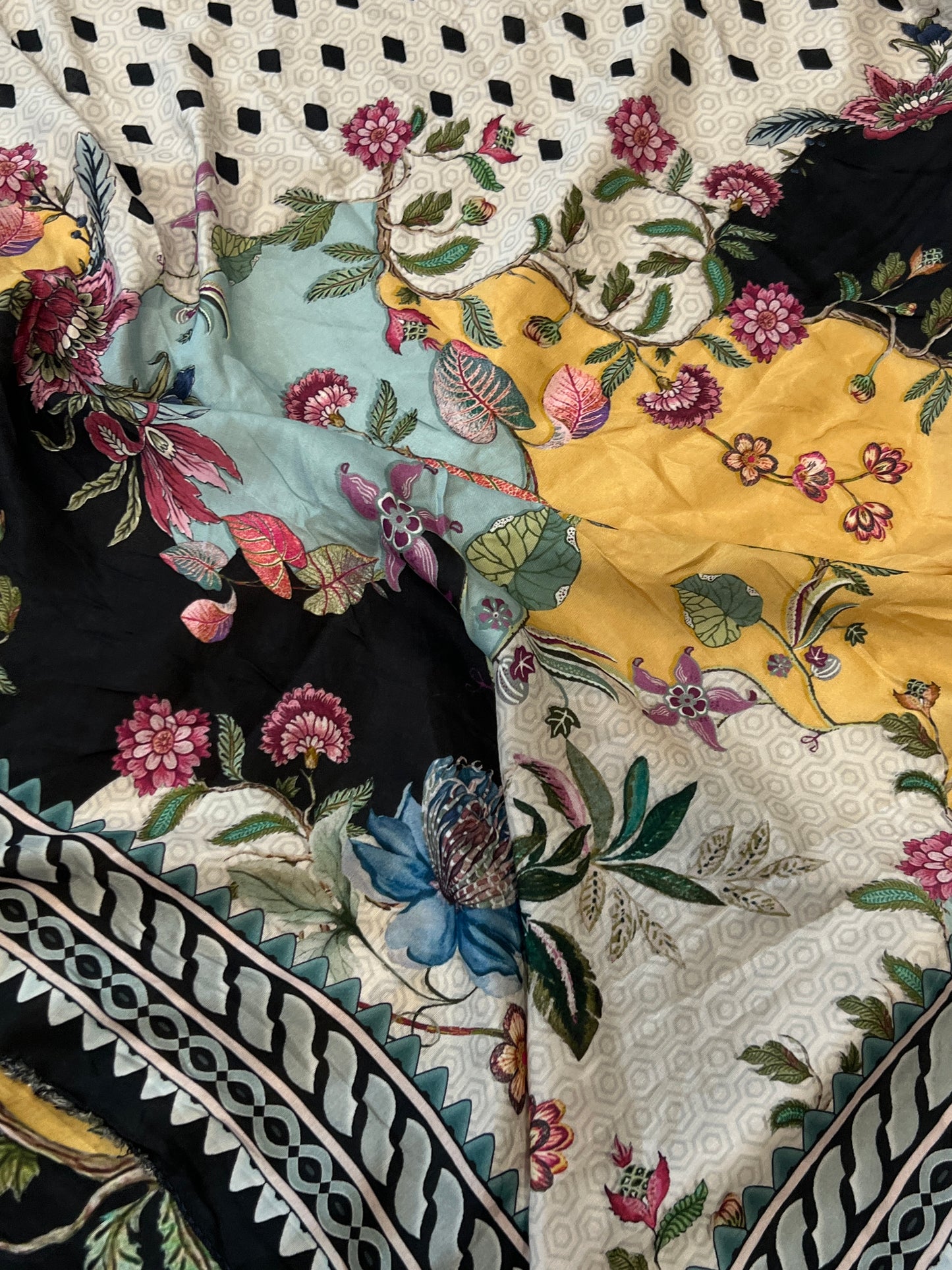 MUSLIN HAND WORK EMBROIDERY SUIT 250 Q